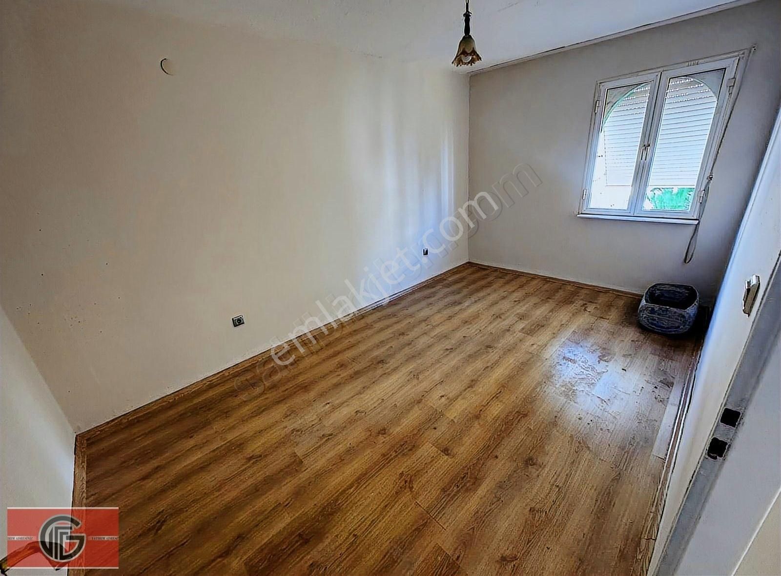 Çukurova Yüzüncüyıl Kiralık Daire 100.yılda,postane Civarı,5.kat,yeni Çatılı,parkeli,kiralık Daire