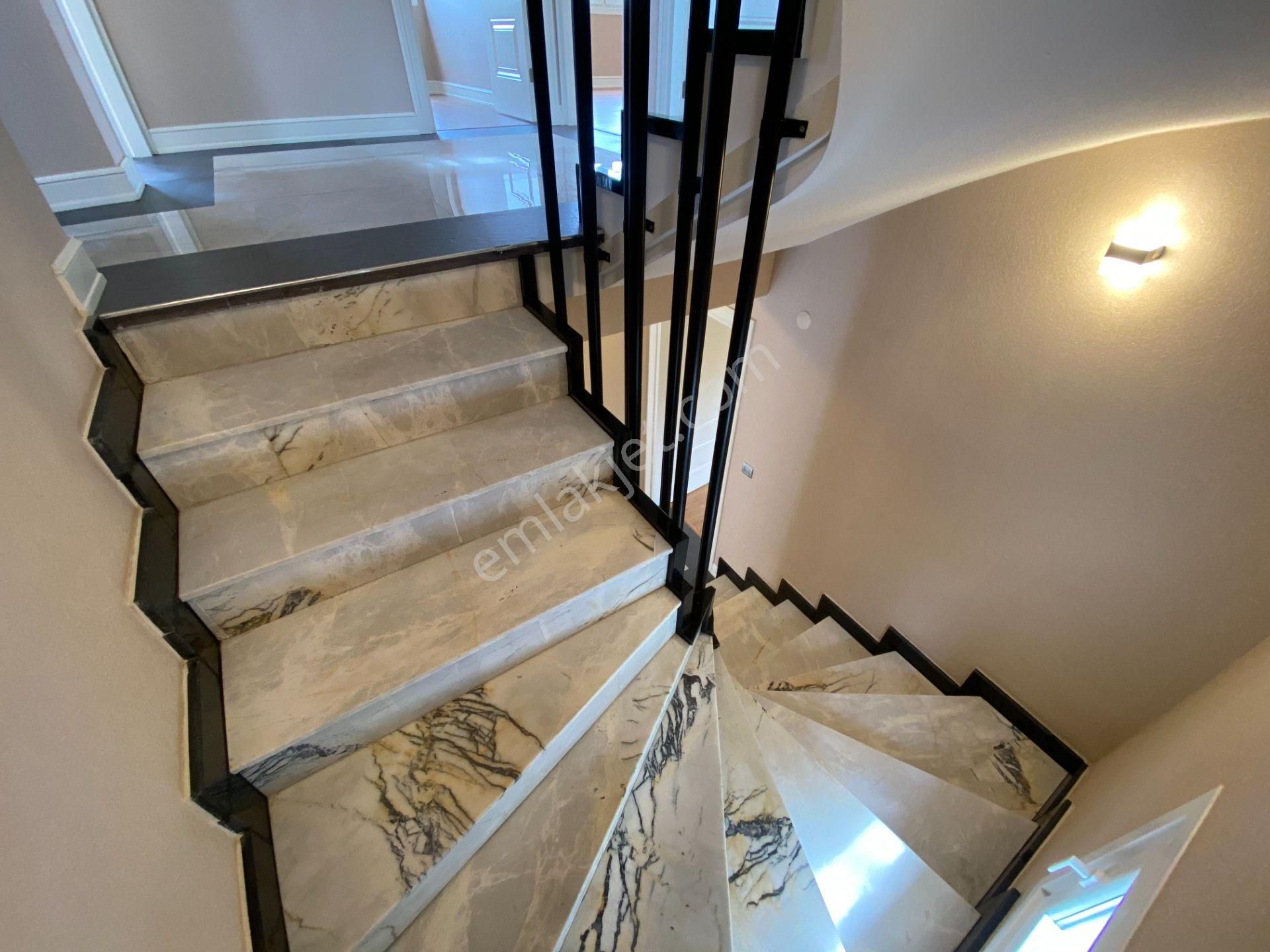 Altınoluk İlkbahar'dan Denize 20 Adım 293m2 Arsa İçinde Tam Bağımsız 8+1 Lüx Villa - Görsel 26