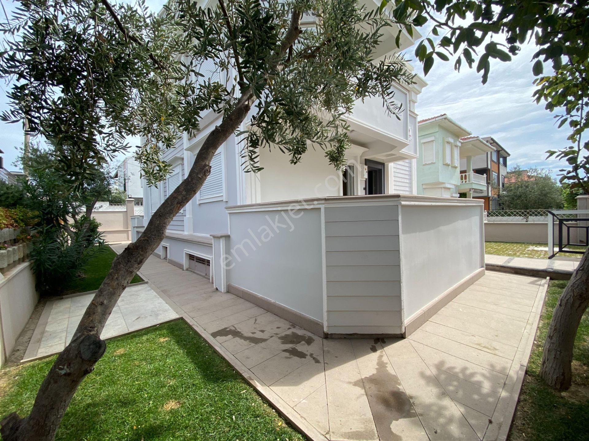 Altınoluk İlkbahar'dan Denize 20 Adım 293m2 Arsa İçinde Tam Bağımsız 8+1 Lüx Villa - Görsel 44