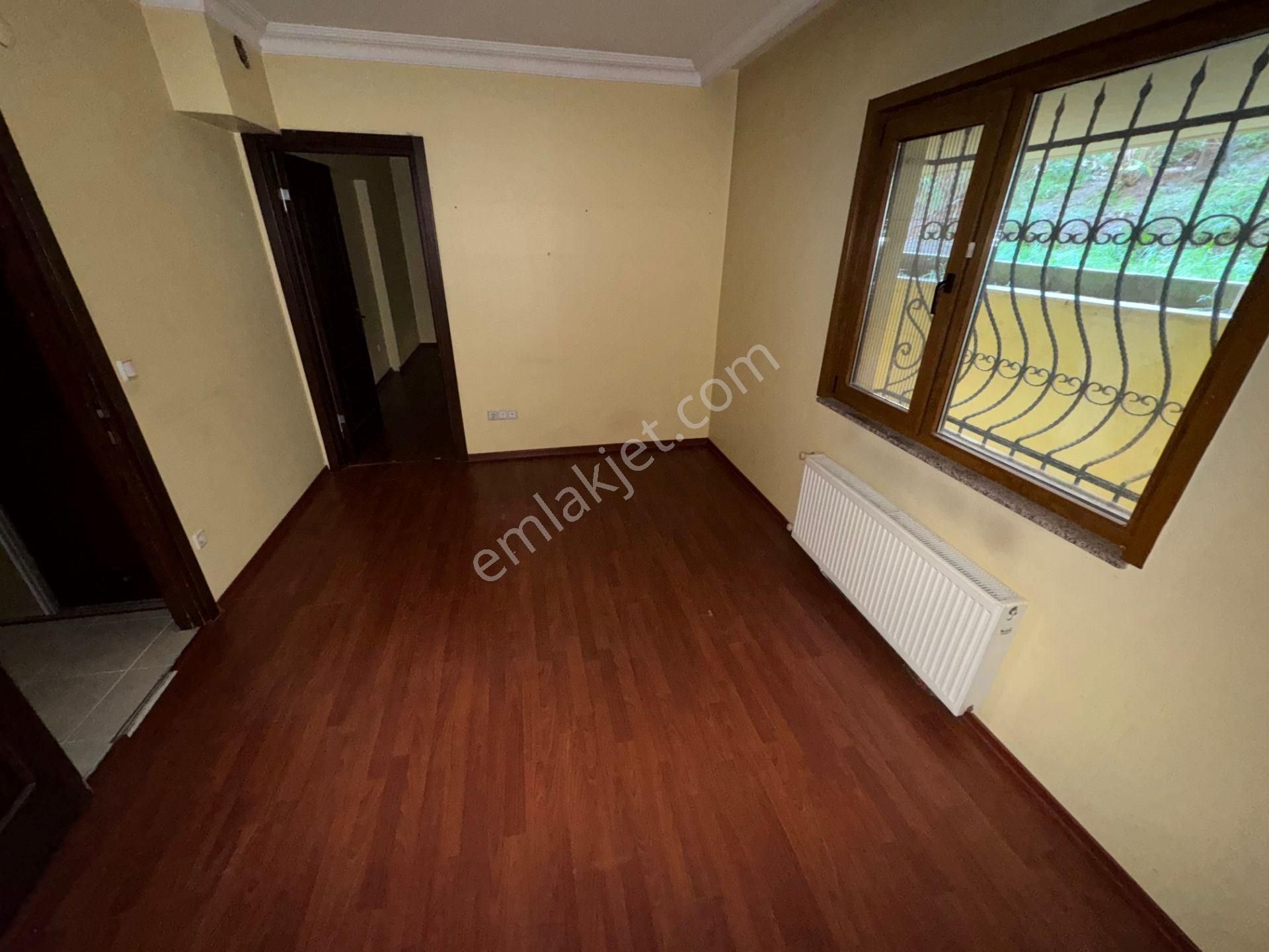 Ataşehir Küçükbakkalköy Kiralık Daire 19 Mayıs Cd Üzeri Ayrı Mutfaklı Geniş 1+1 Daire