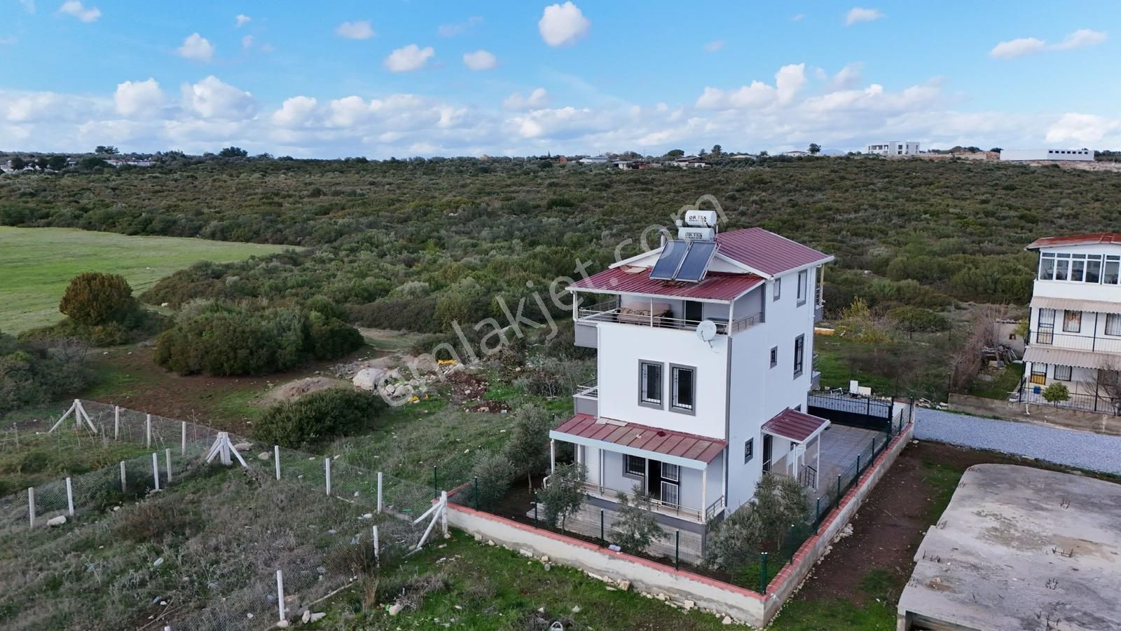 Didim Fevzipaşa Satılık Müstakil Ev Didim Fevzipaşada Denize 850 Mt Tam Müstakil Villa