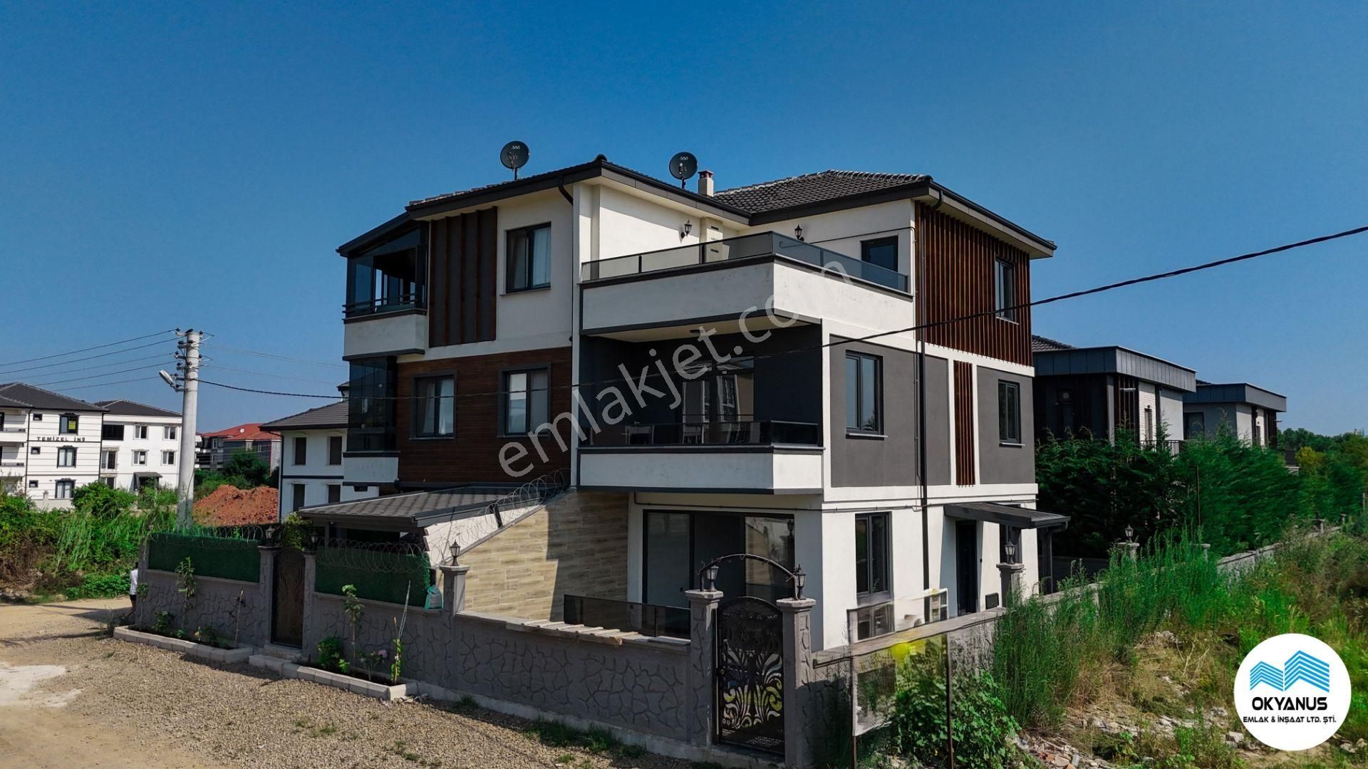 Karasu Yalı Satılık Villa Havuz Başında Geçireceğiniz Mutlu Anlar