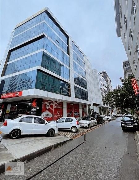 İstanbul Ümraniye Satılık Plaza Katı Agt'den 1+1 Küçuksu Caddesi'nde 55m2 2.kat Satılık Plaza Kat