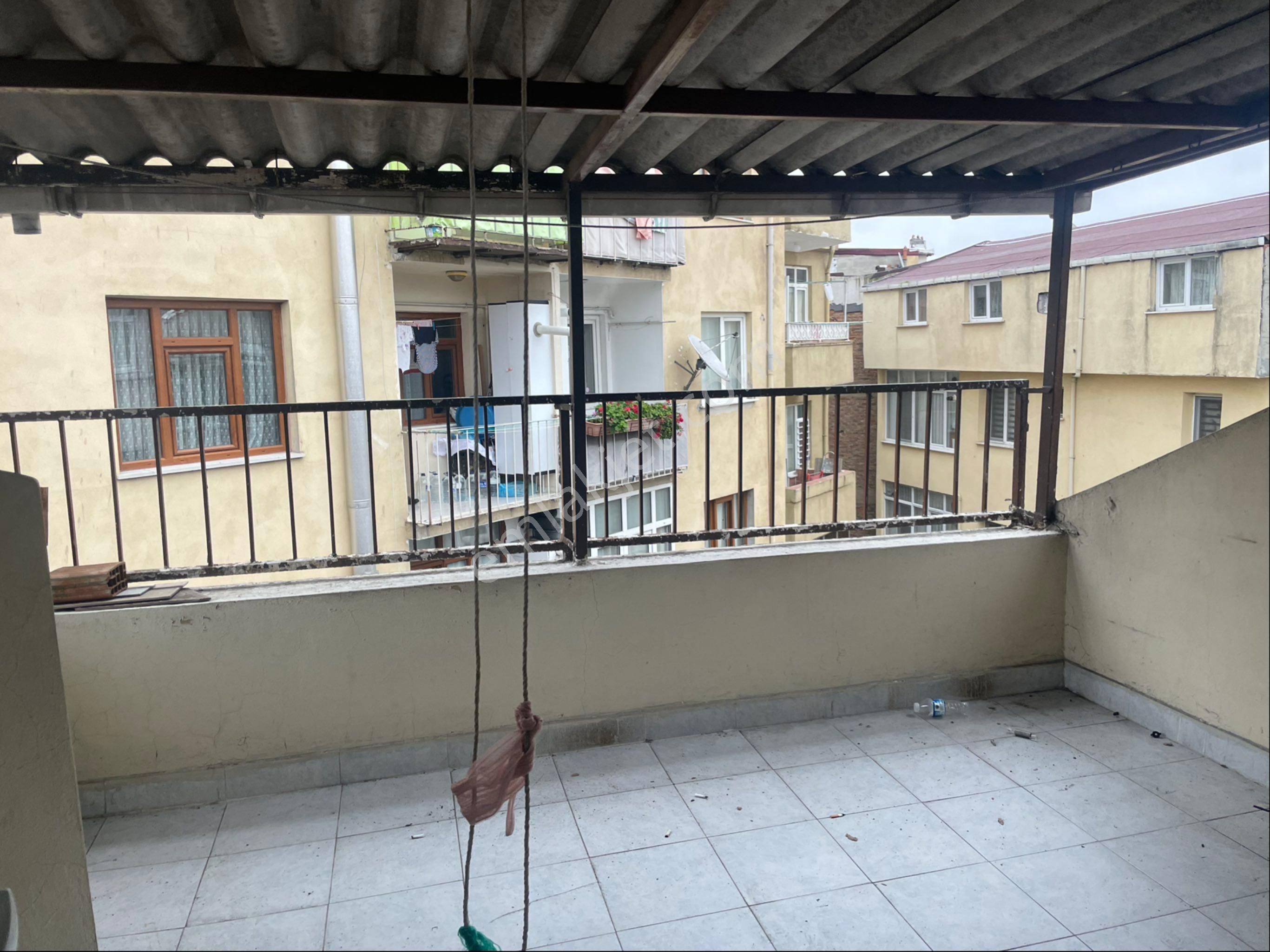 Ecem Emlaktan Çapa Tıp Fakültesi Yakını Dubleks Daire - Görsel 12