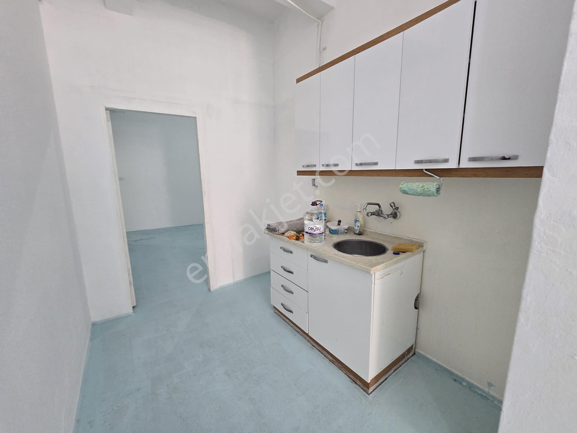 Balçova Eğitim Mahallesinde Kiralık 1+1 Daire