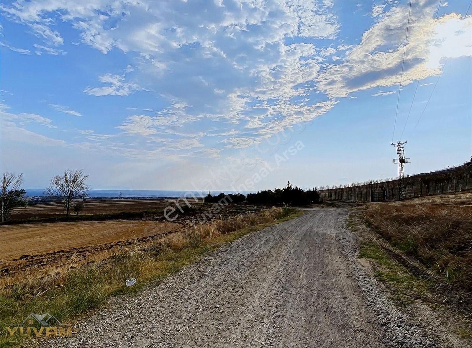 Marmaraereğlisi Çeşmeli Satılık Tarla Yuvam Arsaofisi Ve Kuyumculuktan 300 M2 Fırsat Arsa