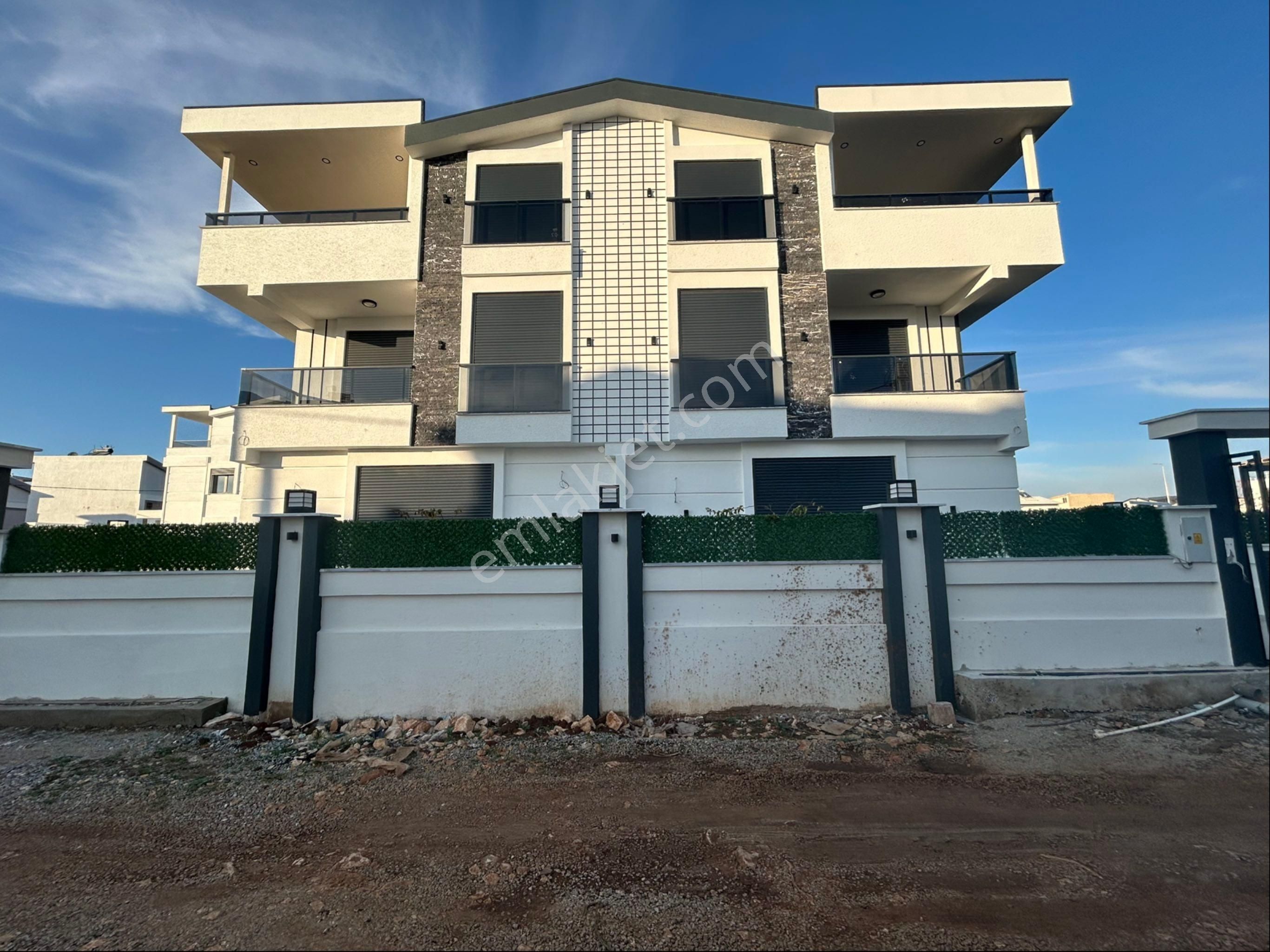 Didim Efeler Satılık Villa Didim Efelerde 4+1 Havuzlu Villa