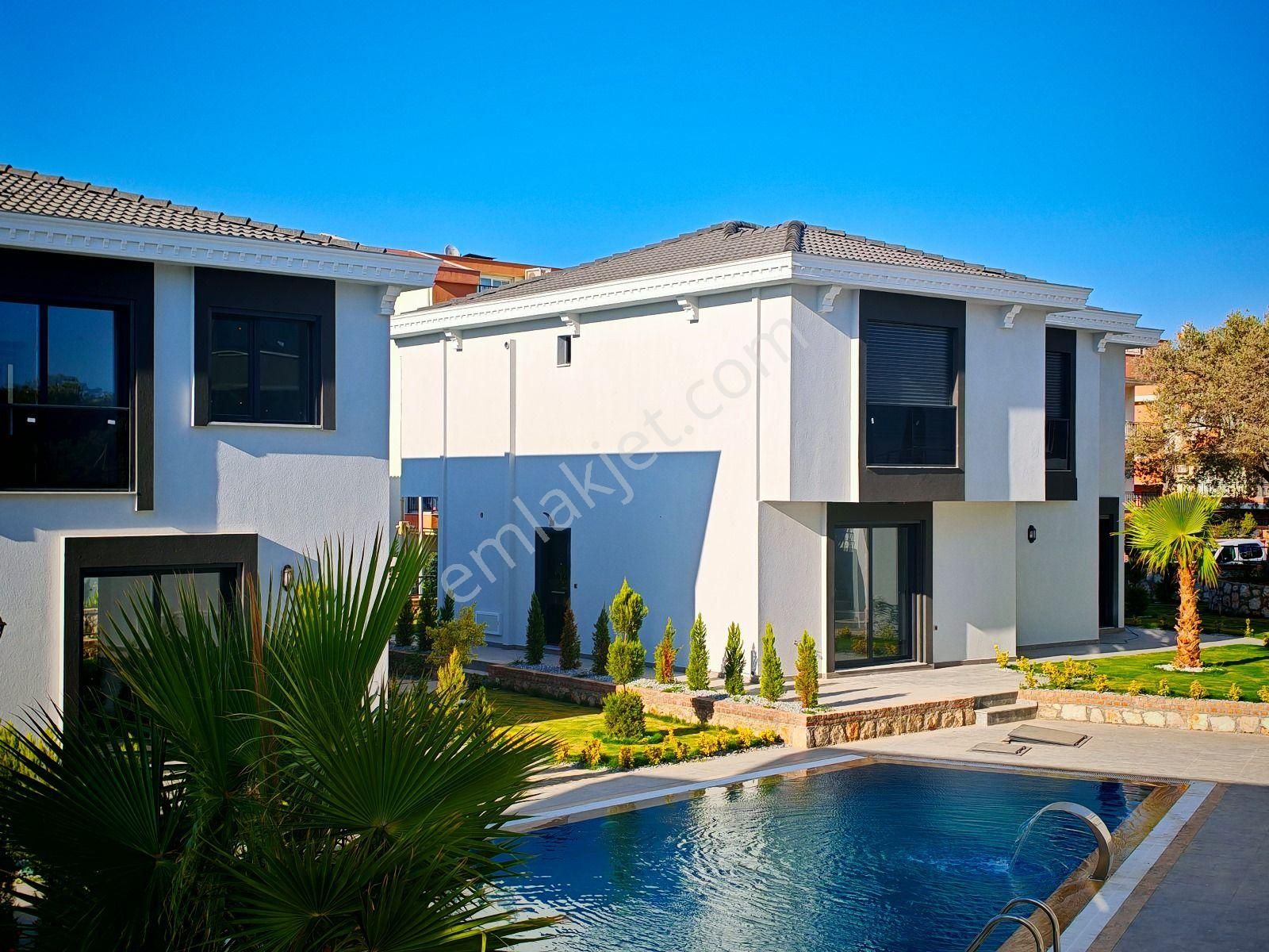 Didim Hisarda Satılık Havuzlu Sitede 3+1 Villalar - Görsel 6