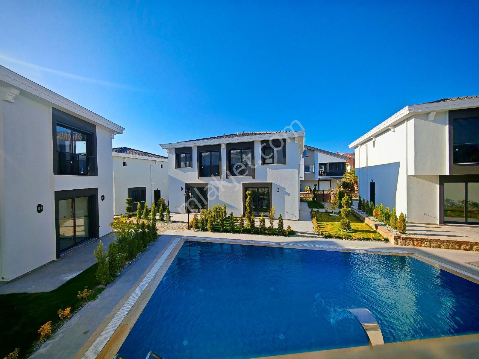 Didim Hisarda Satılık Havuzlu Sitede 3+1 Villalar - Görsel 15