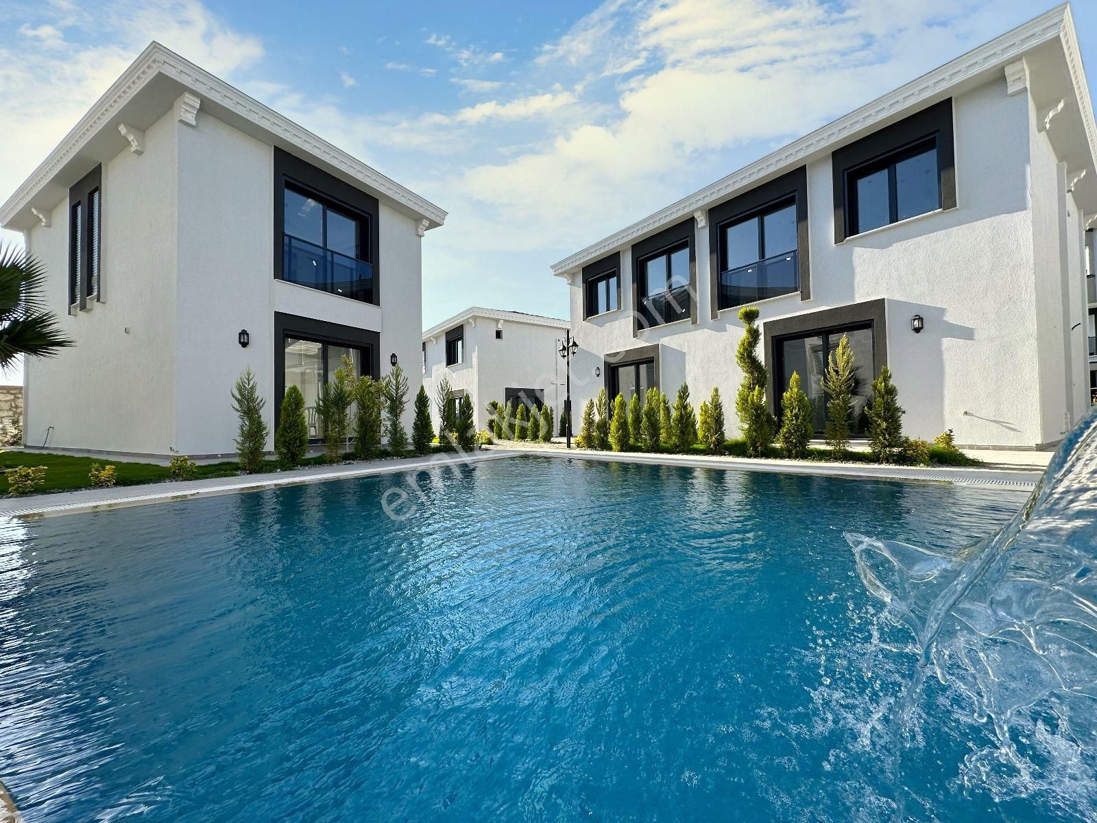 Didim Hisar Satılık Villa Didim Hisarda Satılık Havuzlu Sitede 3+1 Villalar