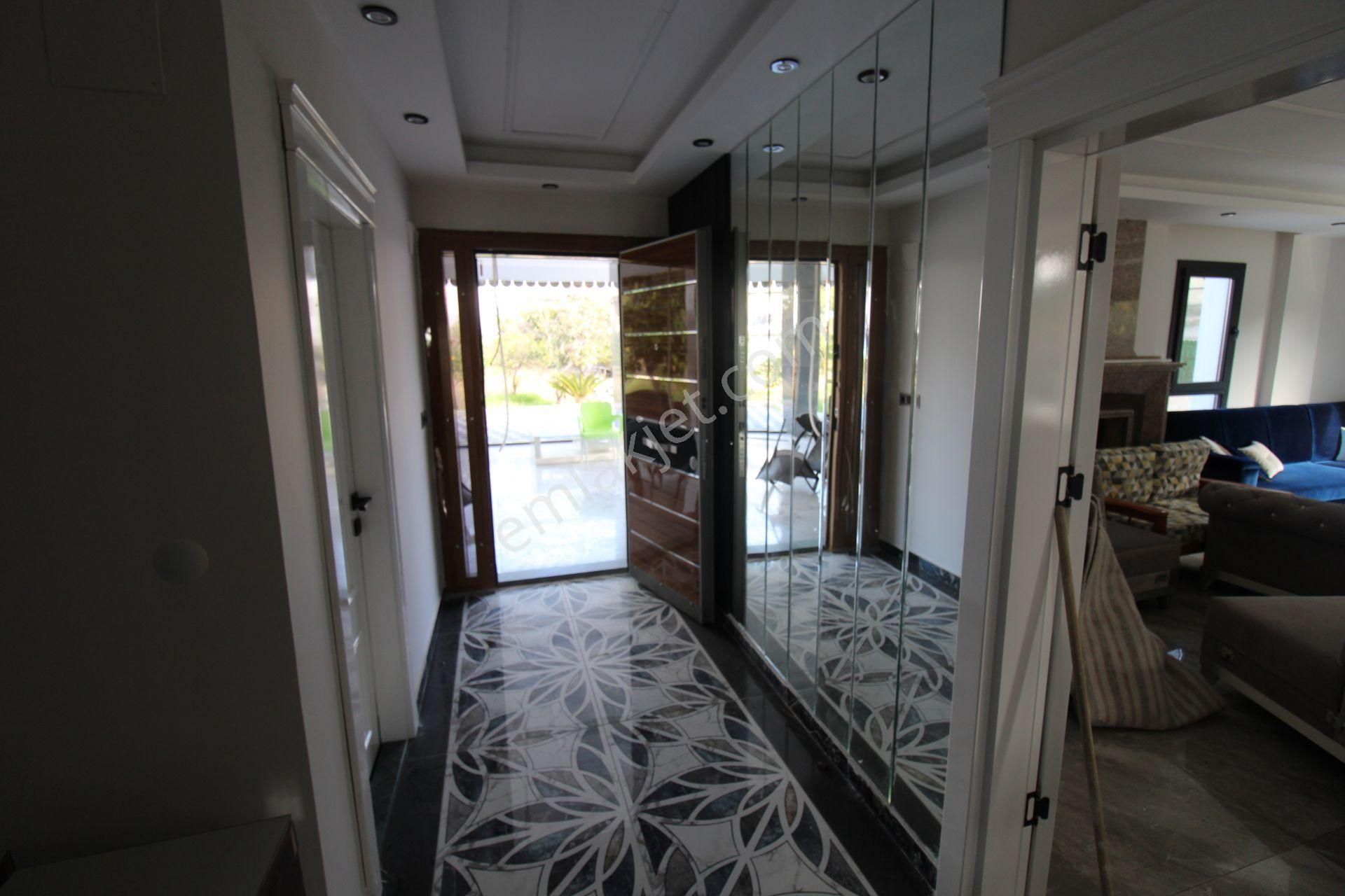 Mersin Kuyuluk Ta Dağ Deniz Manz 5+1 Müstakil Villa - Görsel 16