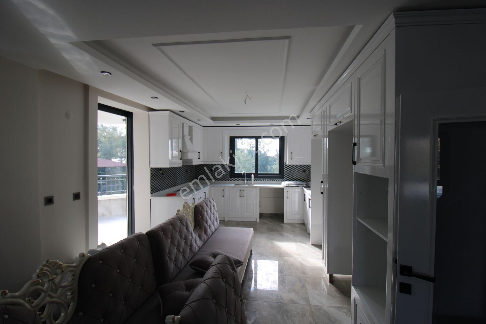 Mersin Kuyuluk Ta Dağ Deniz Manz 5+1 Müstakil Villa - Görsel 15