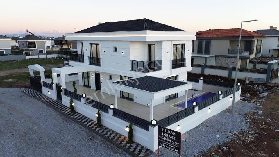 Didim Efeler Satılık Villa Didimefelerde 3+1 Havuzlumüstakil Villa