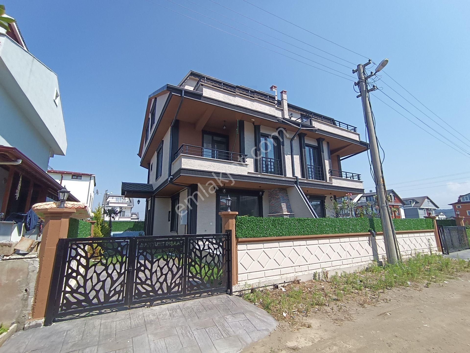 Kocaali Alandere Satılık Villa 5+1 Deniz Manzaralı, Havuzlu Müstakil Satılık Tripleks Villa - Vılla For Sale