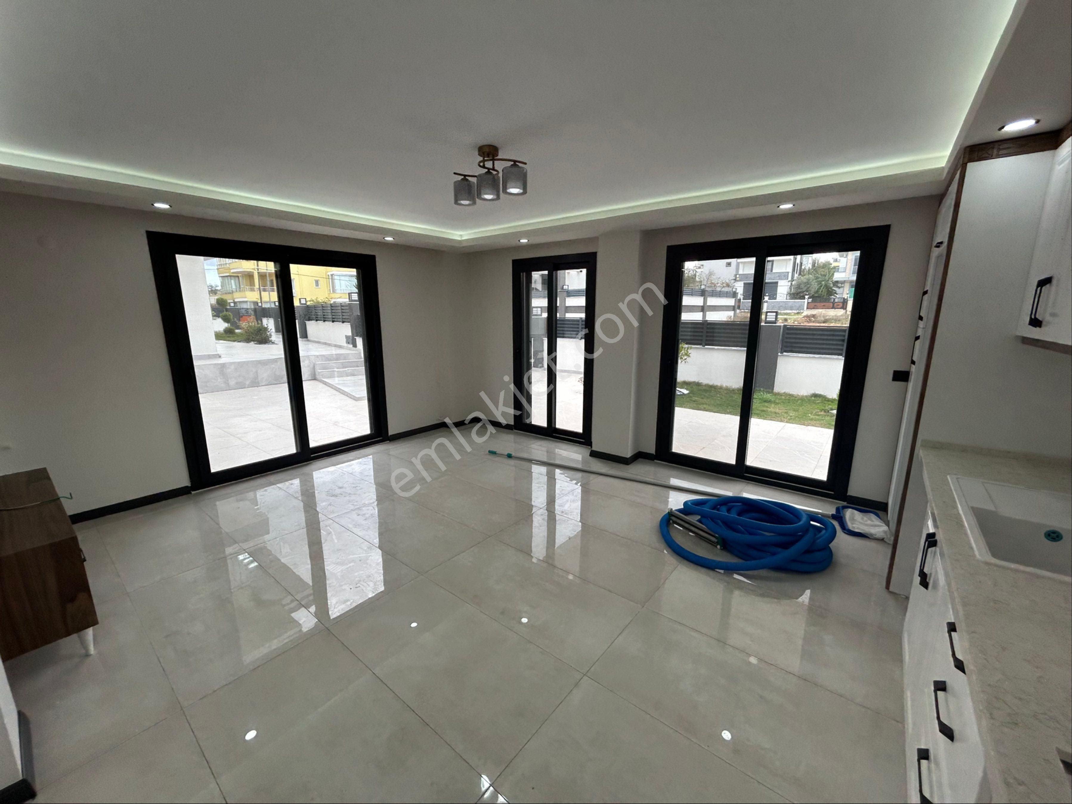 Didim Hisarda Havuzlu Sitede3+1 Villa - Görsel 16