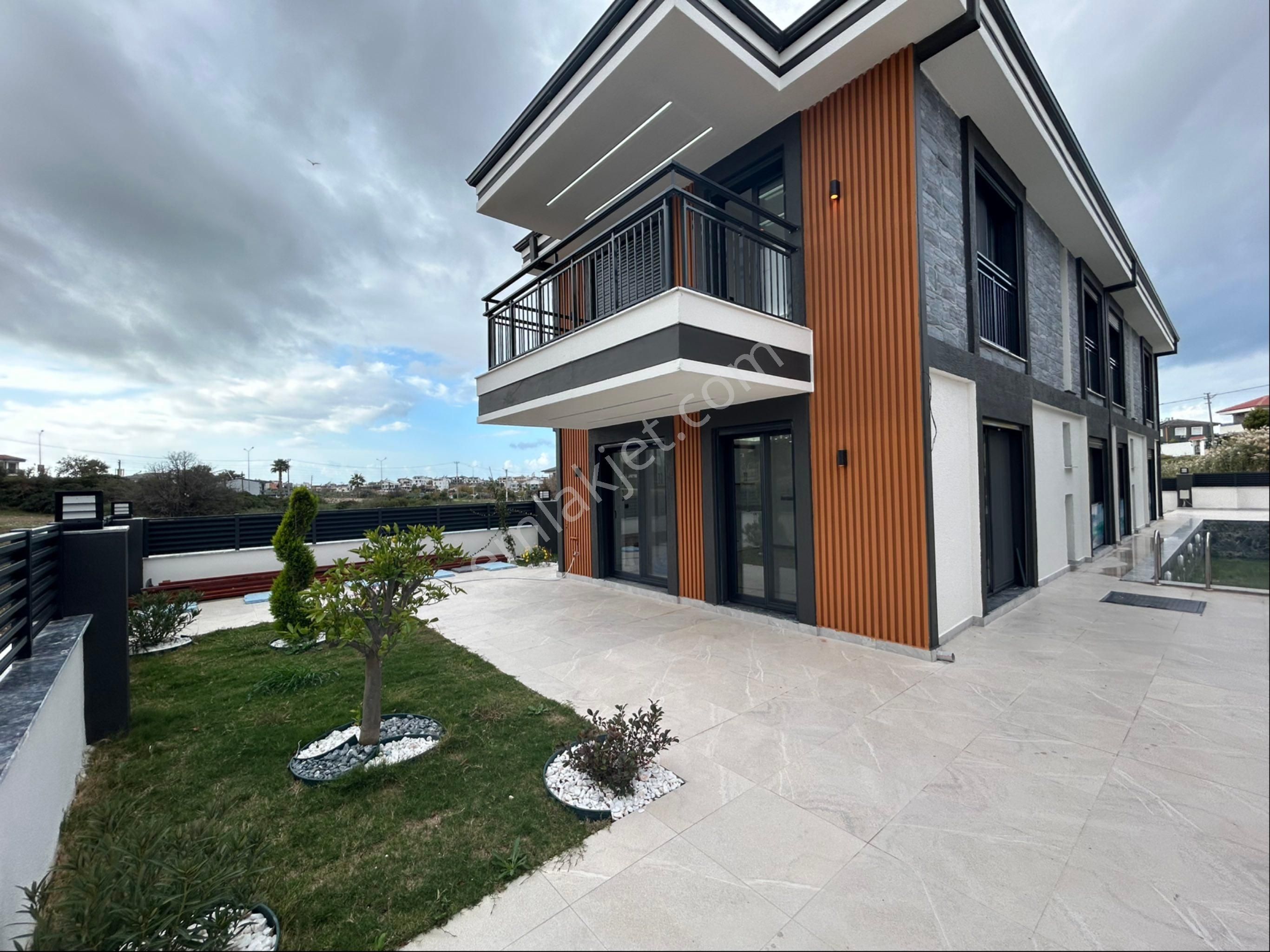 Didim Hisarda Havuzlu Sitede3+1 Villa - Görsel 11