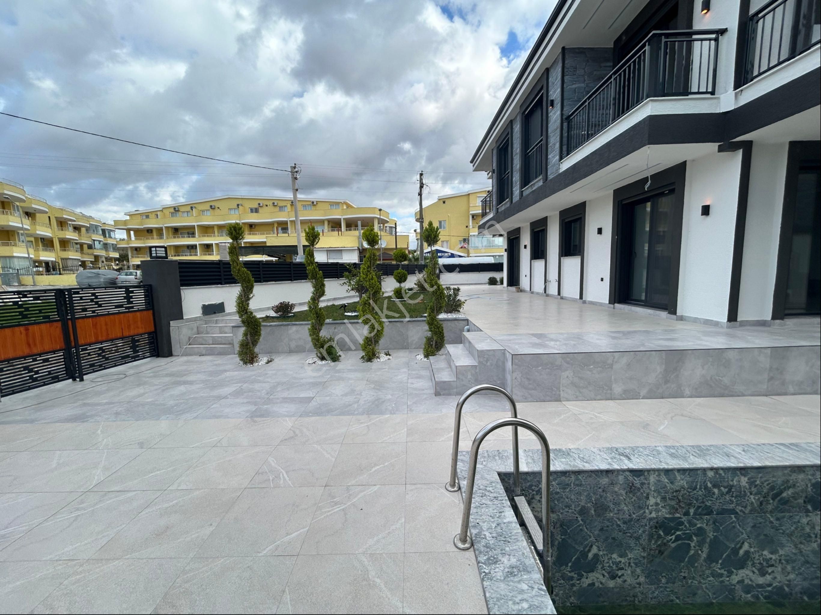 Didim Hisarda Havuzlu Sitede3+1 Villa - Görsel 9