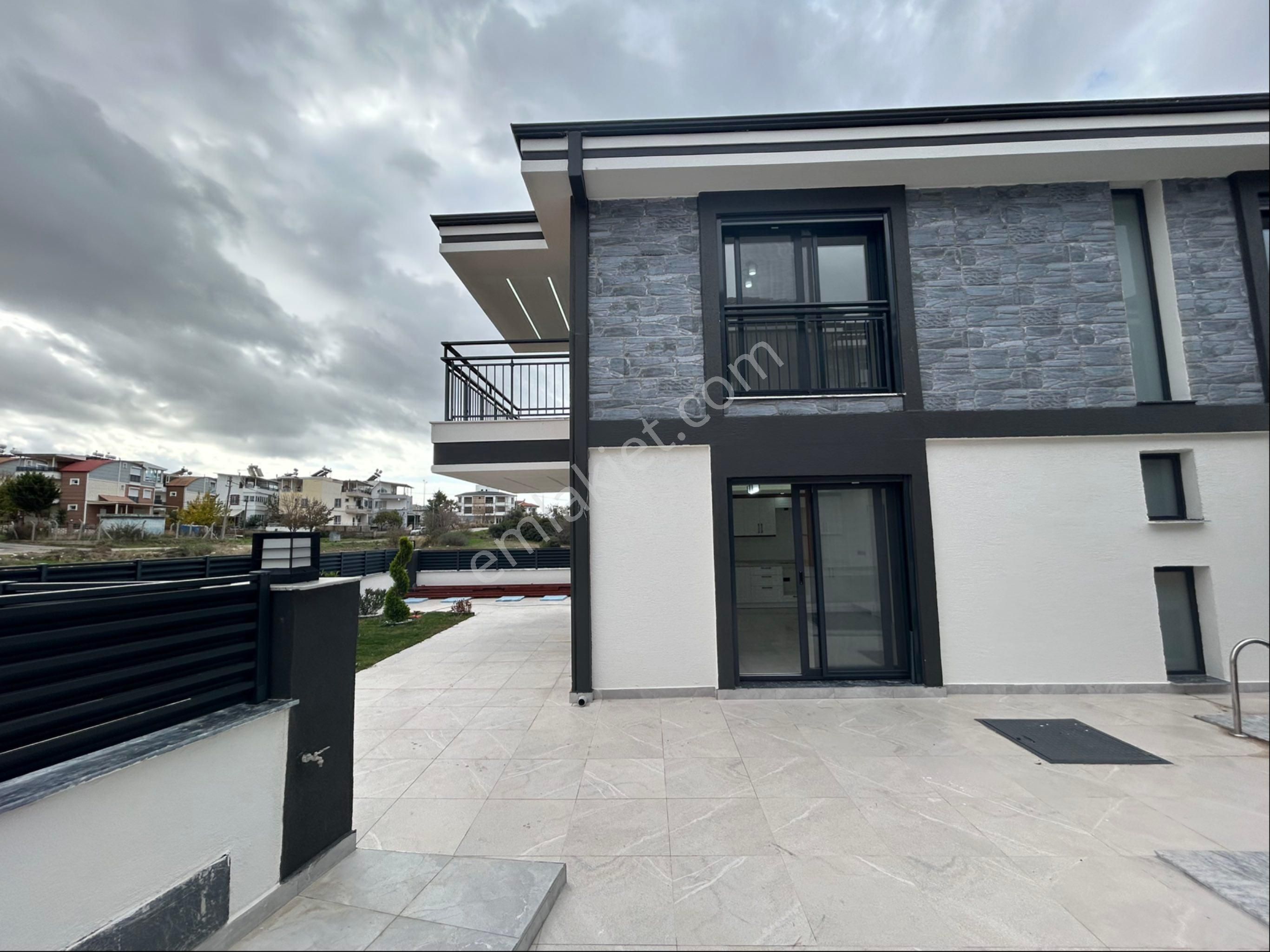 Didim Hisarda Havuzlu Sitede3+1 Villa - Görsel 13