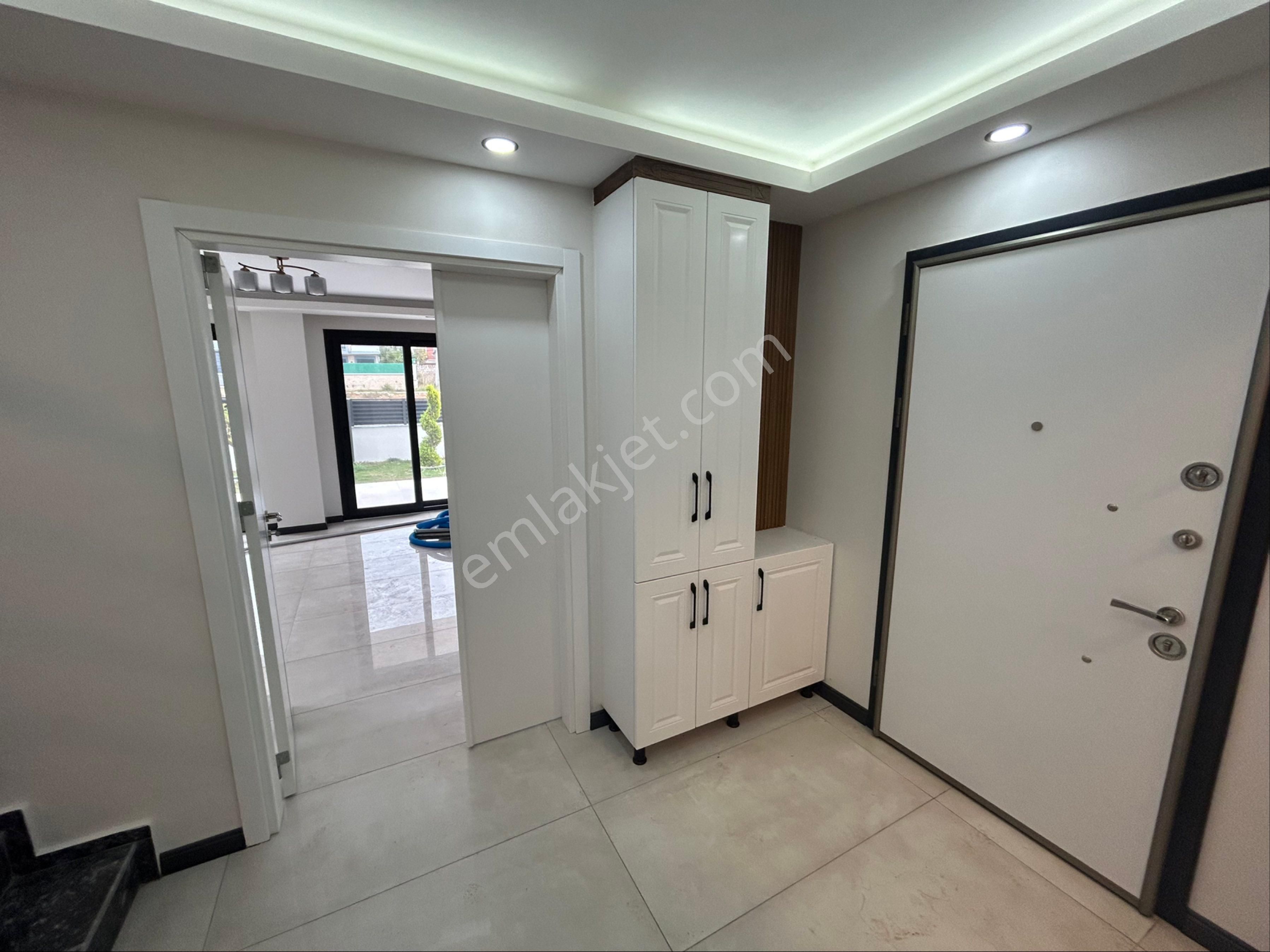 Didim Hisarda Havuzlu Sitede3+1 Villa - Görsel 23