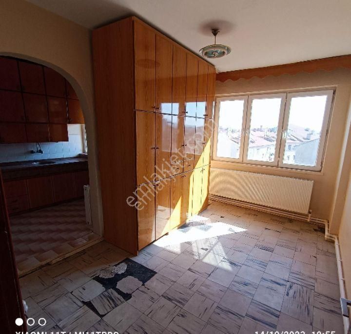 Elit Emlak'tan Satılık 3+1 Geniş Ferah Daire Çarsı Merkezde