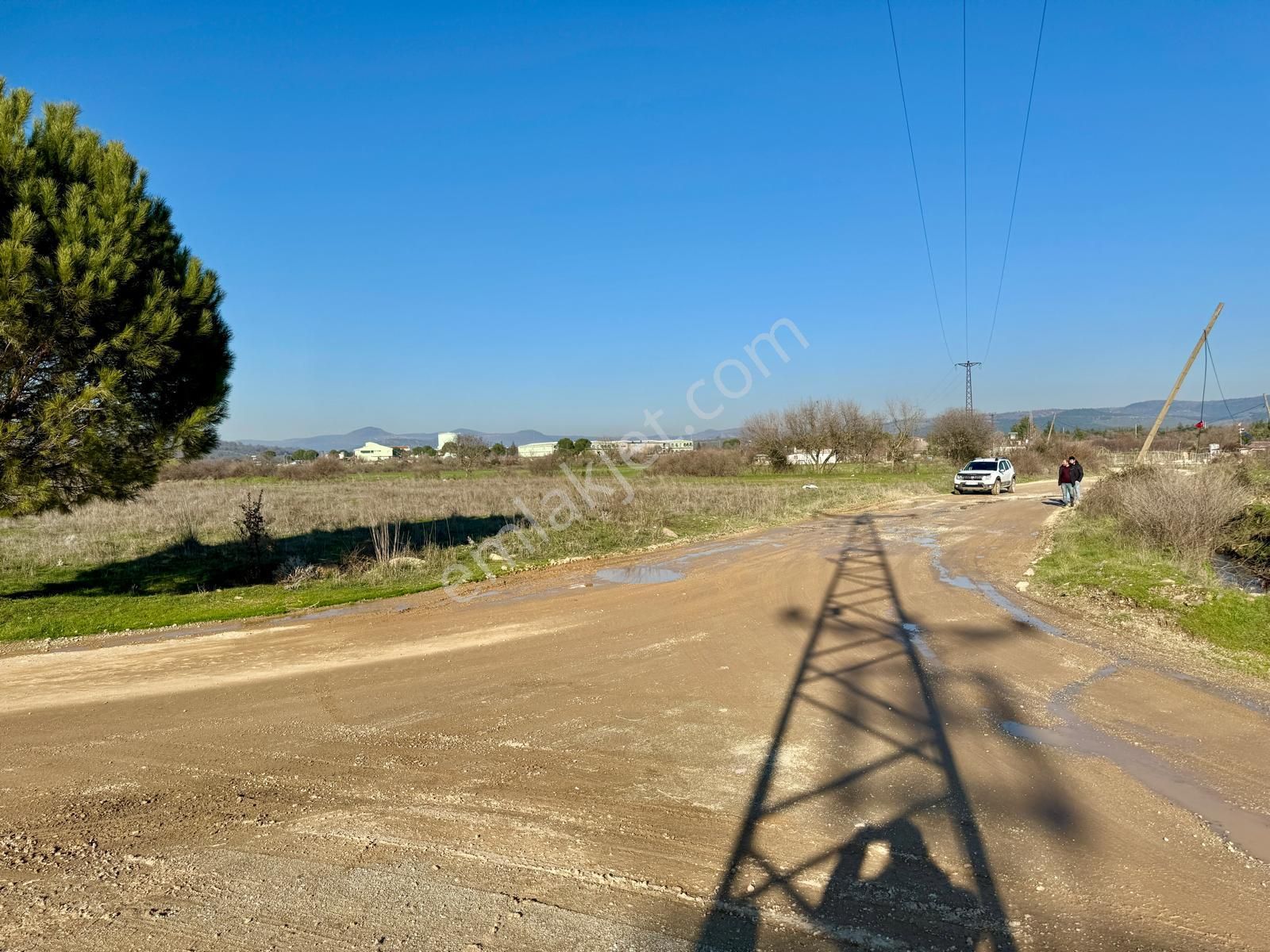 Yunusemre Osmancalı Satılık Tarla Manisa Osmancalı Da 3.875 M2 Tarla , Köşe Parsel , Yola 125 Mt Cepheli