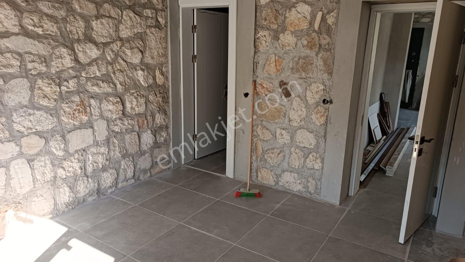 Kumluca Yazır Mahallesinde Satılık Villa Ve Tarla - Görsel 25
