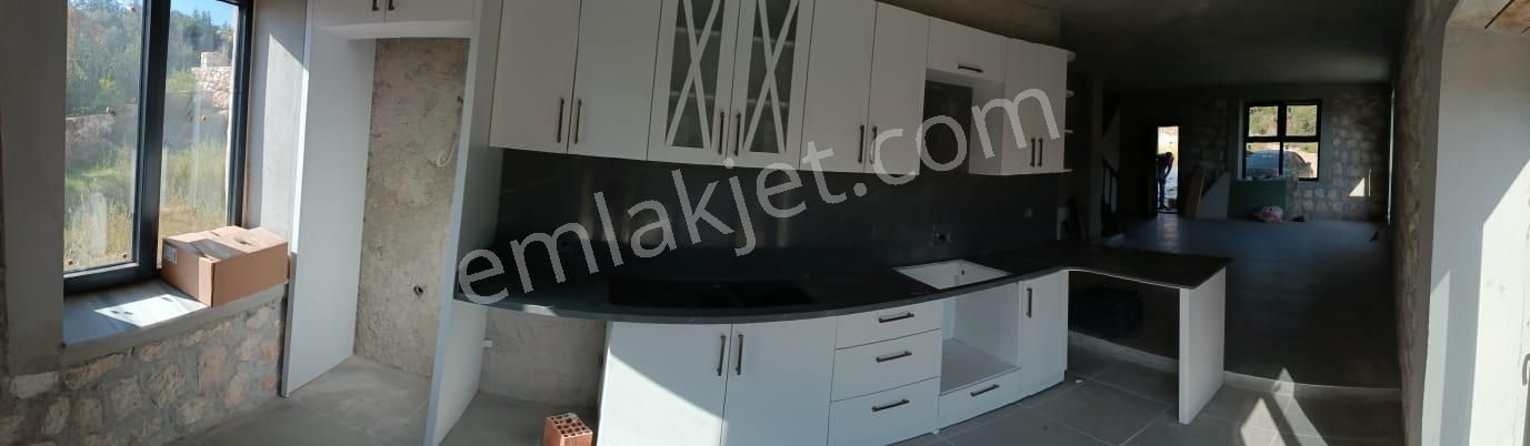 Kumluca Yazır Mahallesinde Satılık Villa Ve Tarla - Görsel 16