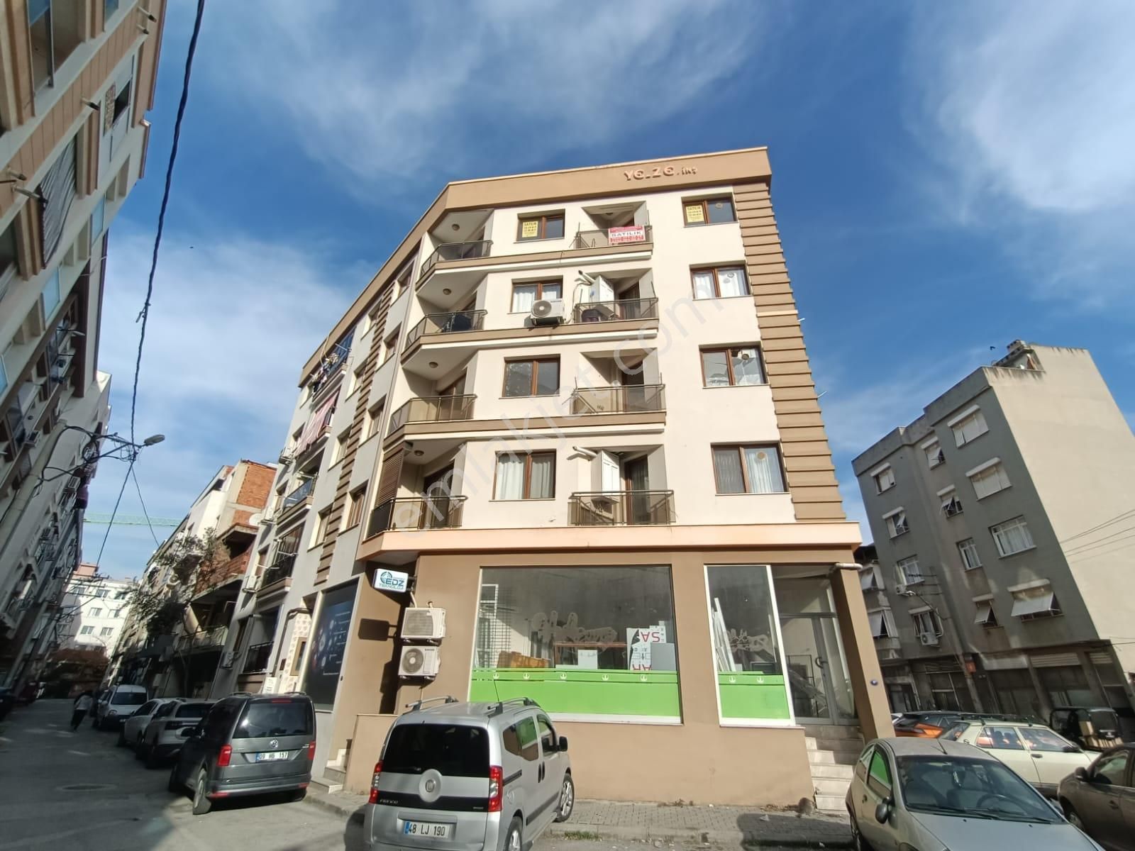 Karşıyaka İmbatlı Satılık Daire Güney Cepheli Köşe Konumlu 2+1 Kapalı Mutfaklı Bakımlı Daire