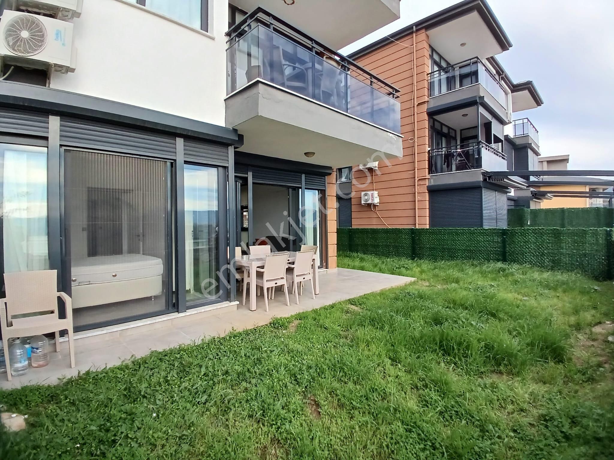 Didim Akbük Satılık Daire Remax Zümrüt'ten Deniz Manzaralı Bahçe Katı 2+1 Daire