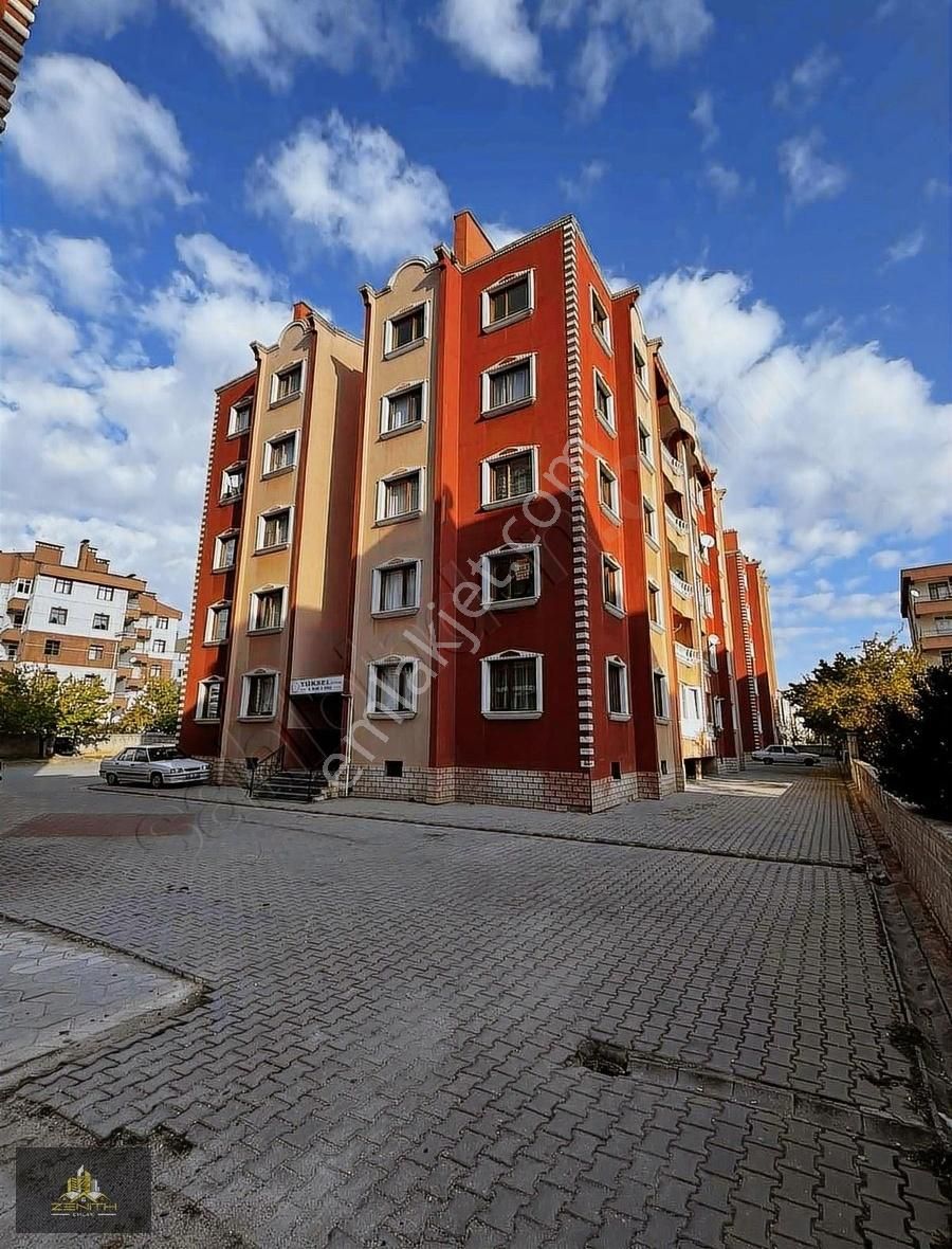 Selçuklu Bosna Hersek Satılık Daire Kayalar Camii Yanı 3+1 Kombili Güney Cephe Satılık Boş Daire