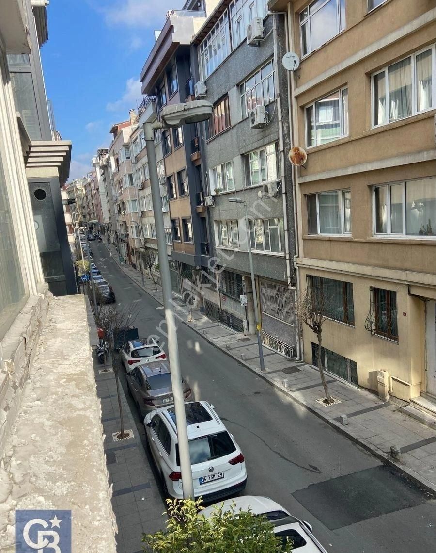 Şişli Merkez Satılık Daire Şişli Perihan Sokakta Satılık 3+1 Arakat