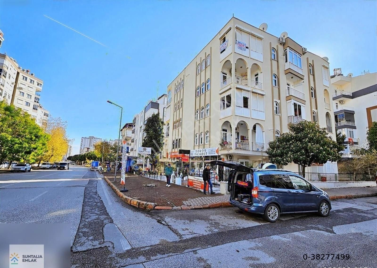 Konyaaltı Öğretmenevleri Satılık Daire Satılık 3+1 140 M2 Doğalgaz Ayrı Mutfak Önü Açık Köşe Başı Bina