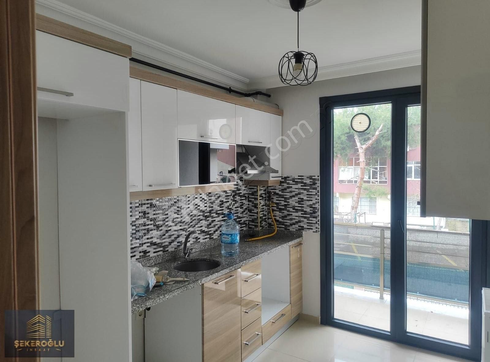 Kartal Gümüşpınar Kiralık Daire Şekeroğlu Emlak'tan Gümüşpınar Mahallesinde 2+1 Kiralık Daire