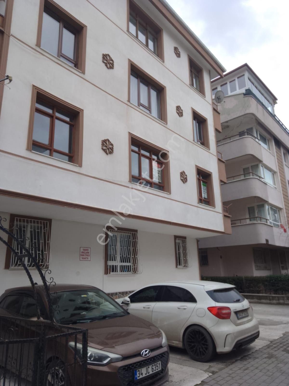 Mamak Demirlibahçe Kiralık Daire Hafızoğlu Emlak'tan Demirlibahçe Serap Sk Ta Ara Kat 3+1 Kombili Daire