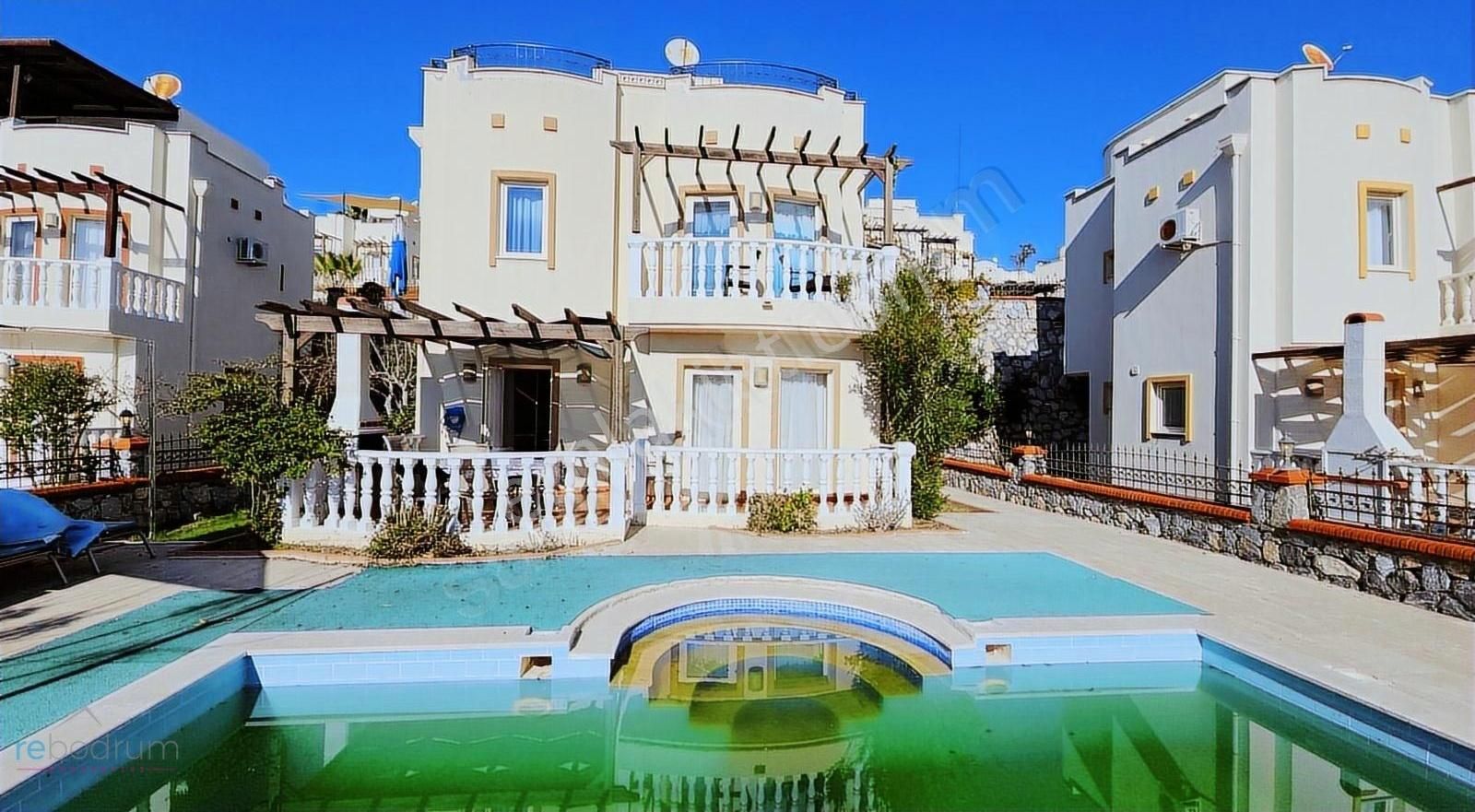 Milas Boğaziçi Satılık Villa Muğla Bodrum Adabükü 2+1 Özel Havuzlu Villa