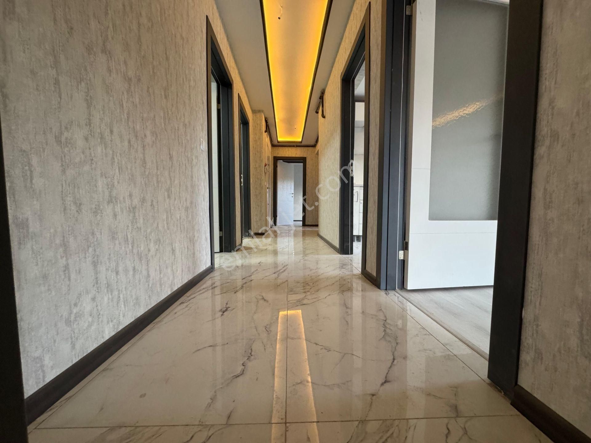 Keçiörende Caddeye Yakın Sıfır Binada Ön Cephede Sıfır 3+1 Daire - Görsel 24