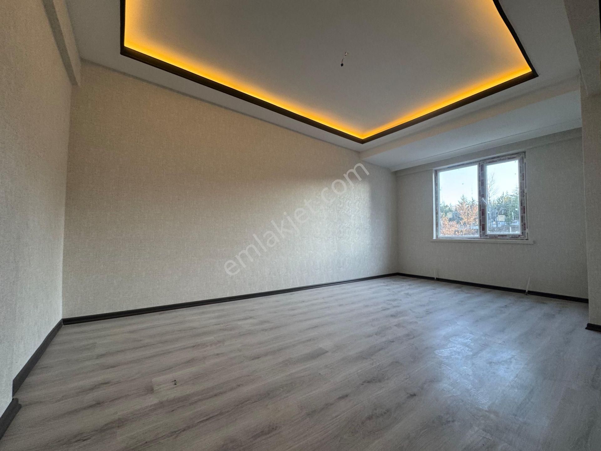 Keçiörende Caddeye Yakın Sıfır Binada Ön Cephede Sıfır 3+1 Daire - Görsel 10