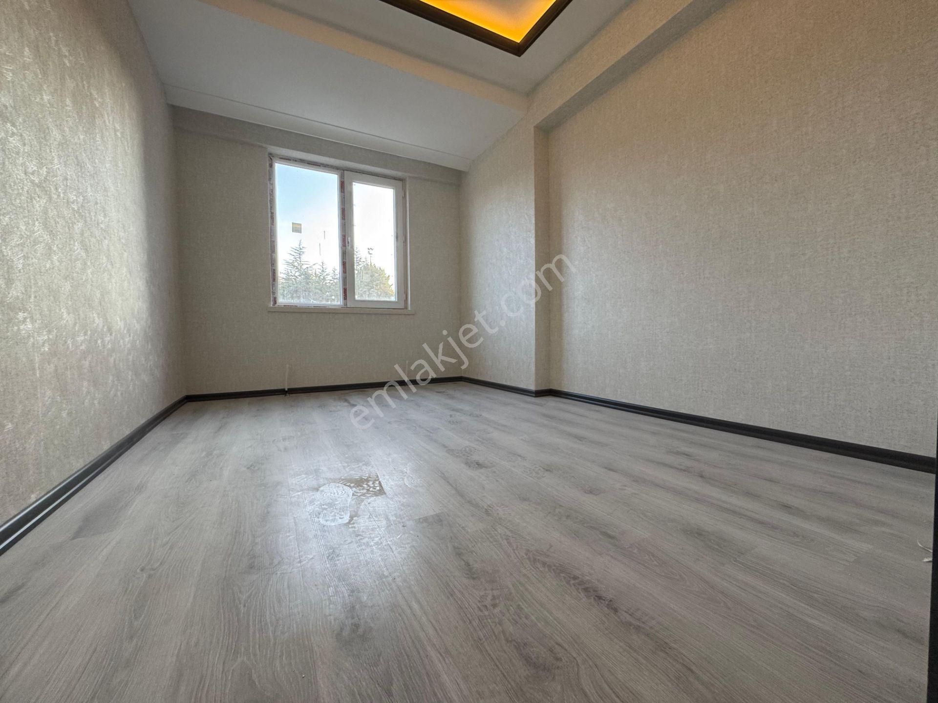 Keçiörende Caddeye Yakın Sıfır Binada Ön Cephede Sıfır 3+1 Daire - Görsel 16