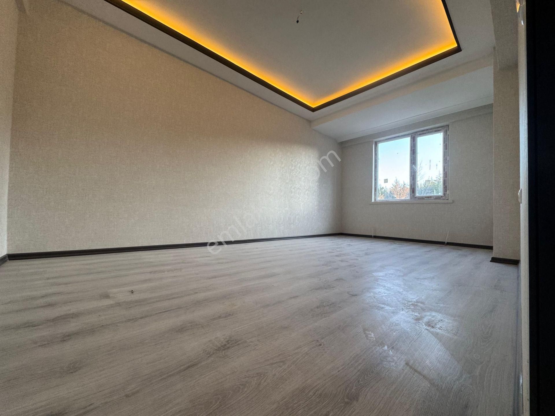 Keçiörende Caddeye Yakın Sıfır Binada Ön Cephede Sıfır 3+1 Daire - Görsel 11