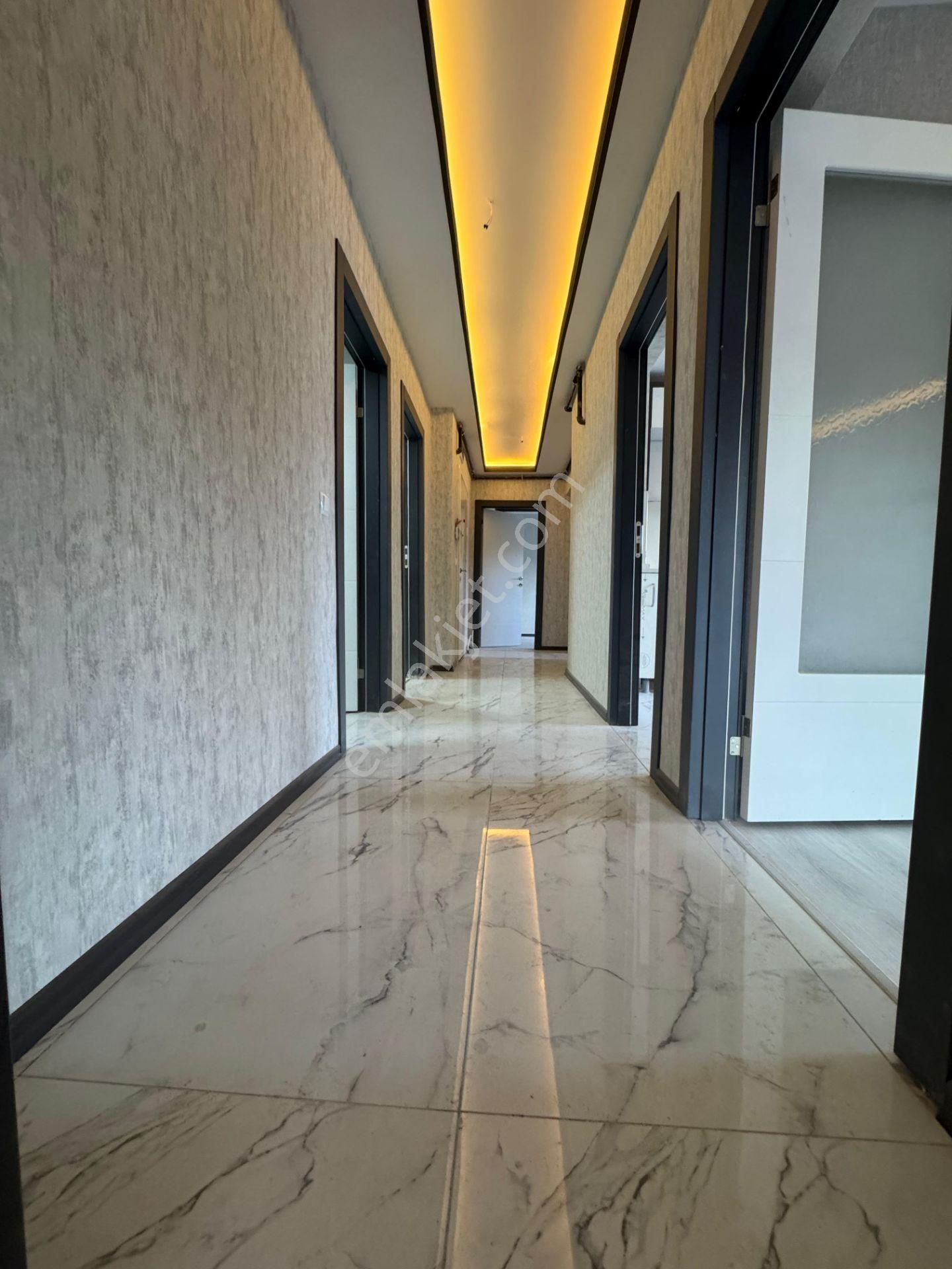 Keçiörende Caddeye Yakın Sıfır Binada Ön Cephede Sıfır 3+1 Daire - Görsel 20