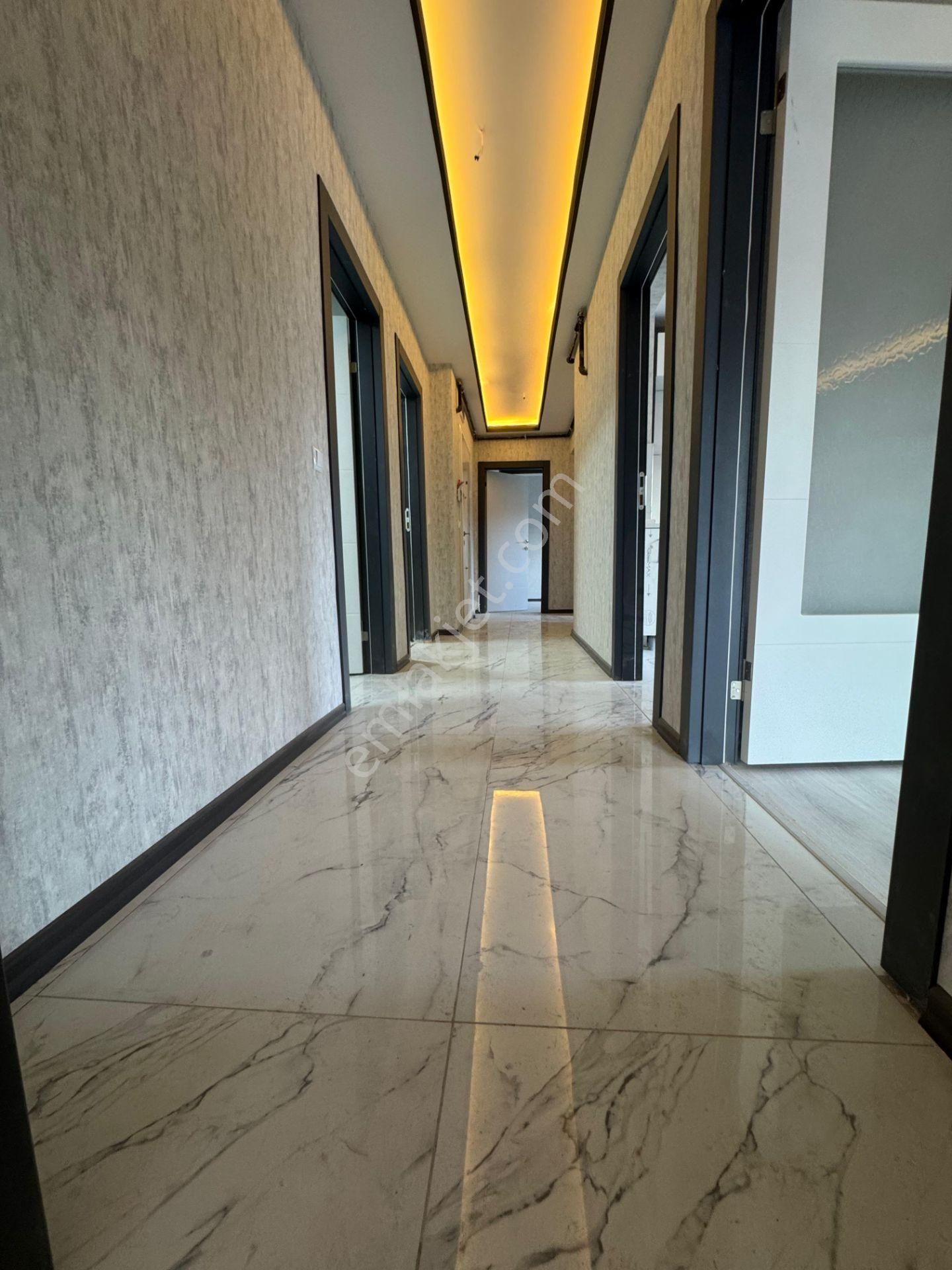 Keçiörende Caddeye Yakın Sıfır Binada Ön Cephede Sıfır 3+1 Daire - Görsel 21