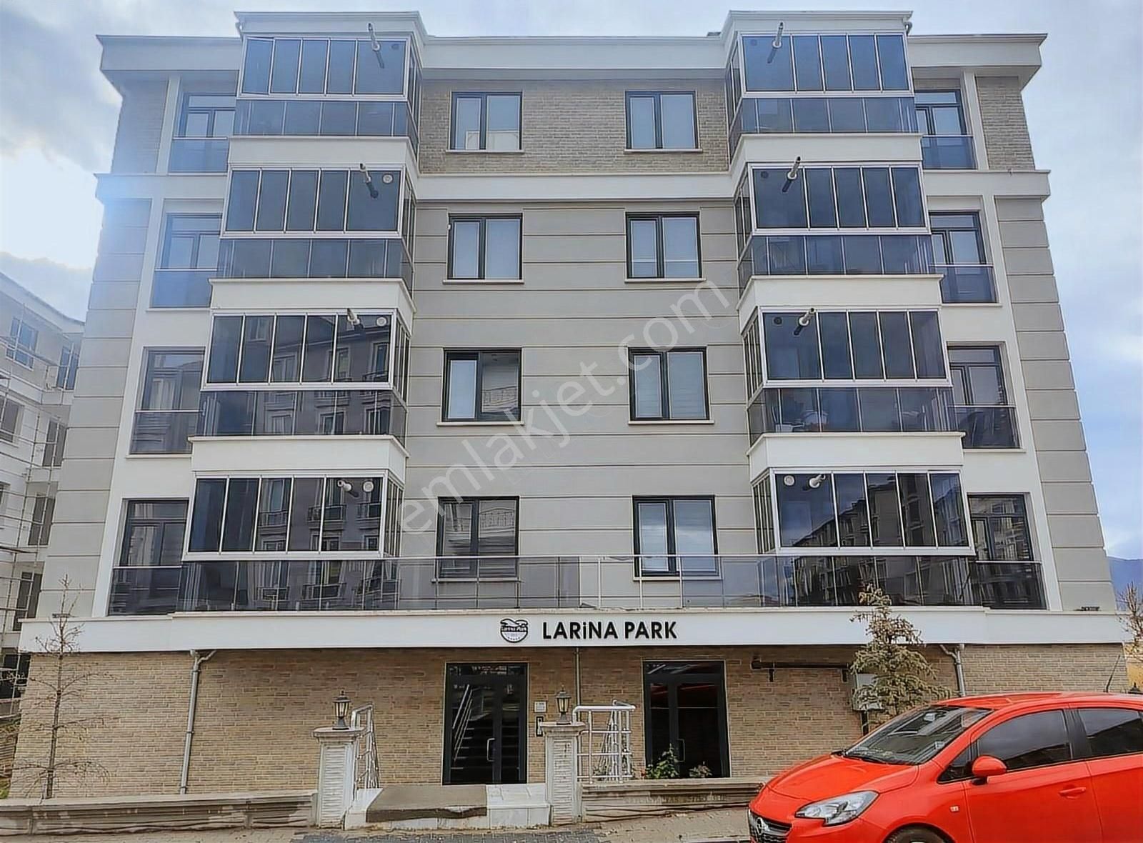 Afyonkarahisar Merkez Erkmen Bld. (Cumhuriyet) Kiralık Daire Uydukent'de Kadaifçioğlu Arkası Eşyalı-arakat-d.gazlı 1+1 Daire