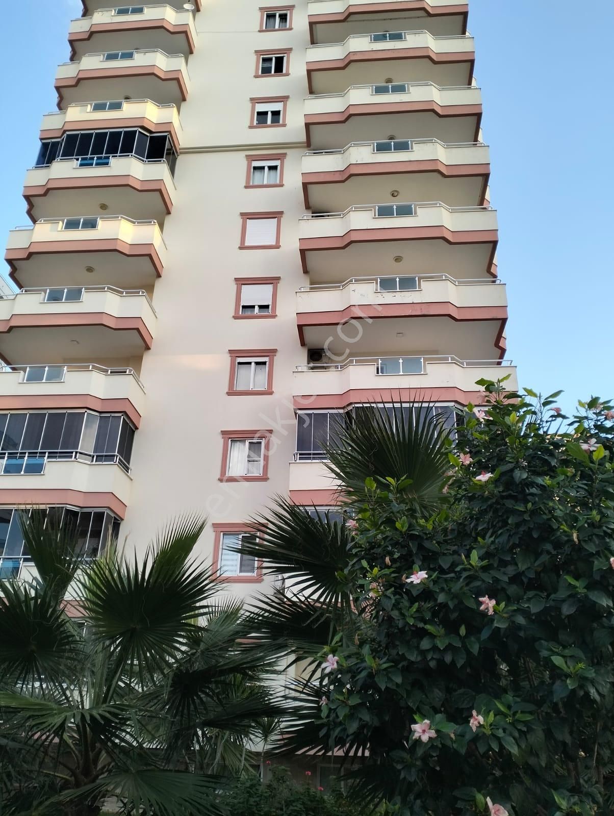 Alanya Mahmutlar Satılık Daire Alanya Mahmutlarda Denize 100 Metre Geniş Satılık 2+1 Daire