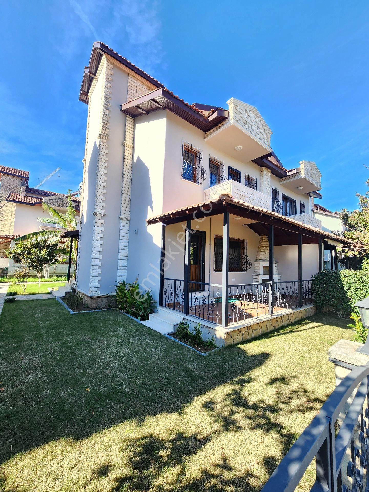 Fethiye Foça Satılık Villa Fethiye Foça'da Bitişik Nizam Müstakil Villa