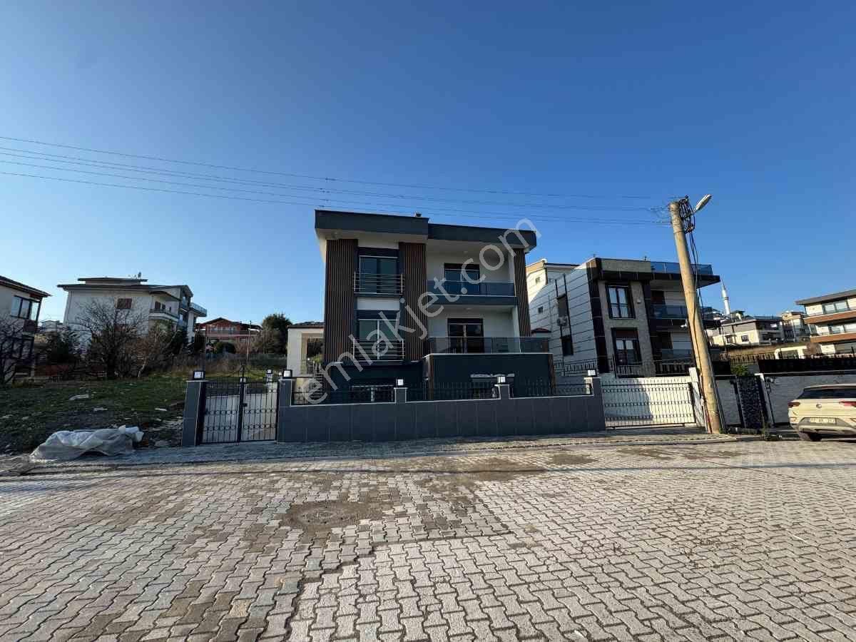 Yalova Merkez Kazım Karabekir Satılık Villa Remax Şehir Den Adnan Menderesde Satılık Lüks Villa