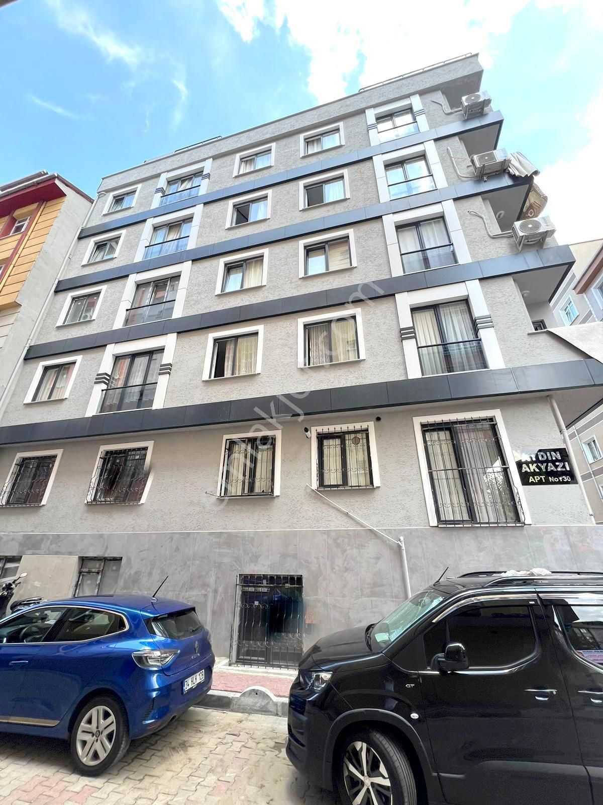 Bahçelievler Hürriyet Satılık Daire Tutar Emlaktan Hürriyet Mah Sıfır Y.giriş 2+1 70 M2 Daire