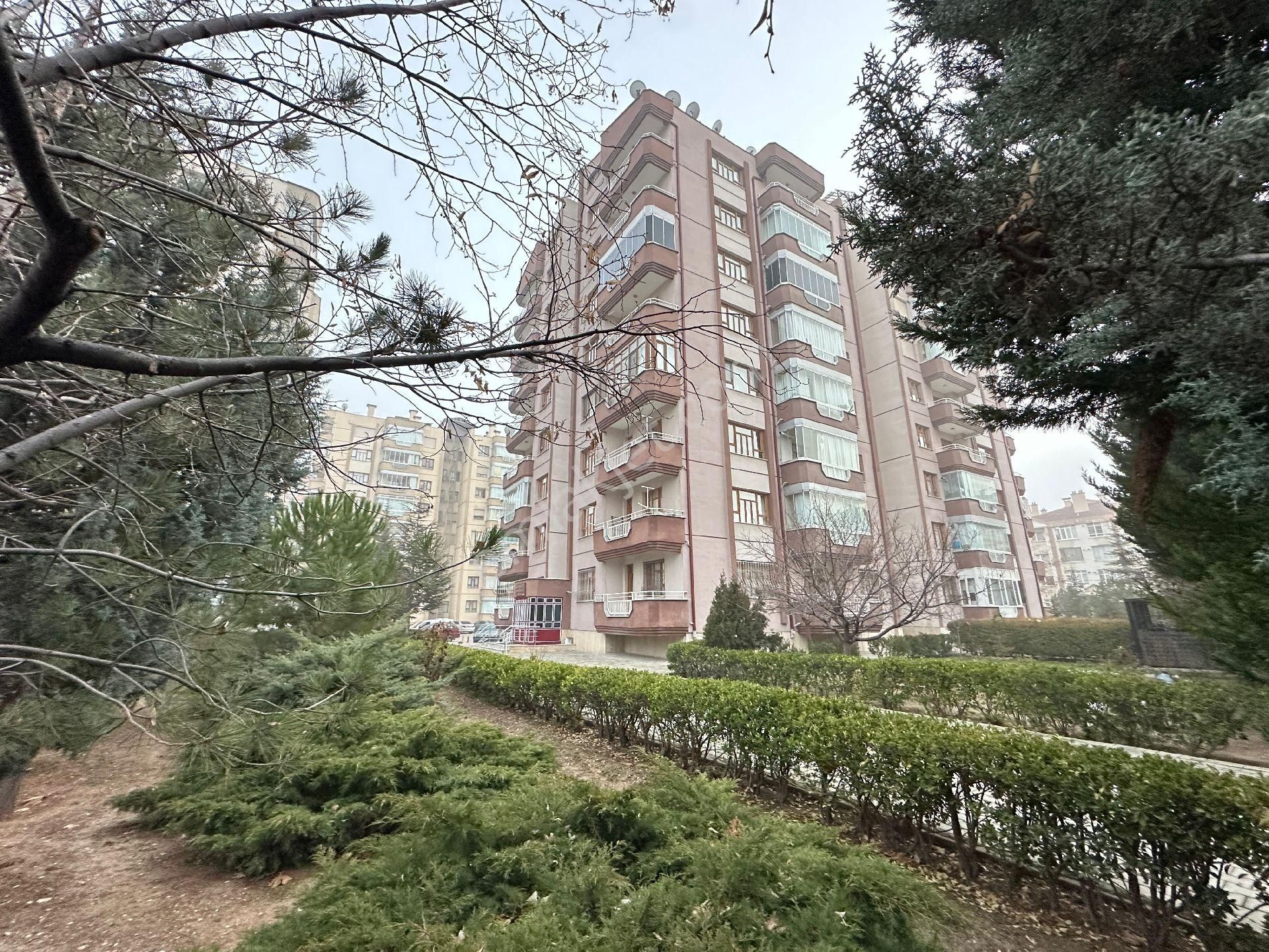 Karatay Ulubatlıhasan Satılık Daire Ulubatlı Hasan Mahallesi Kariş Sitesi 3+1 Satılık Daire