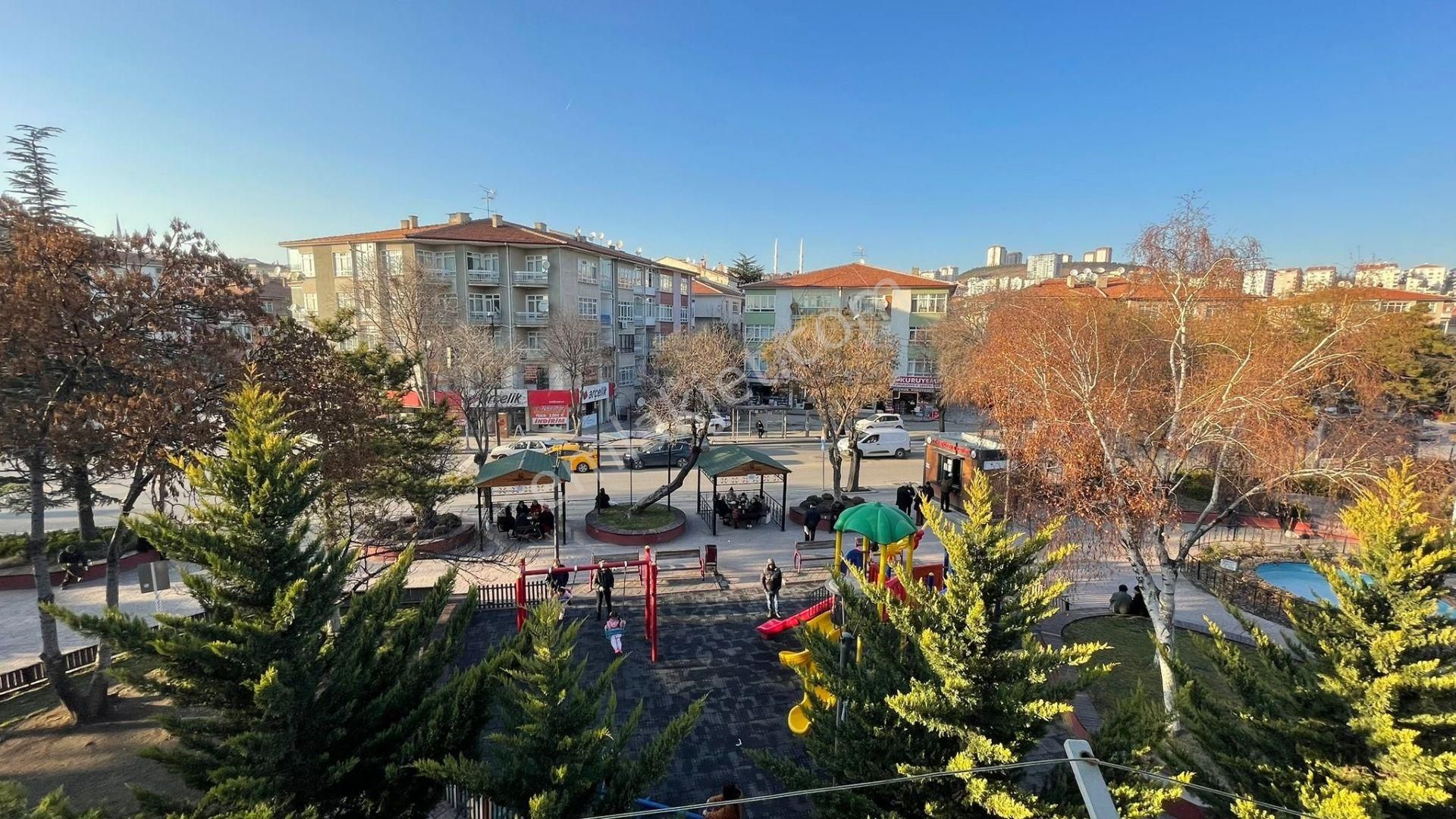 Keçiören Emrah Satılık Daire Yunus Emre Cad. Üzeri Park Manzaralı Orta Kat 3+1 Ön Cephe