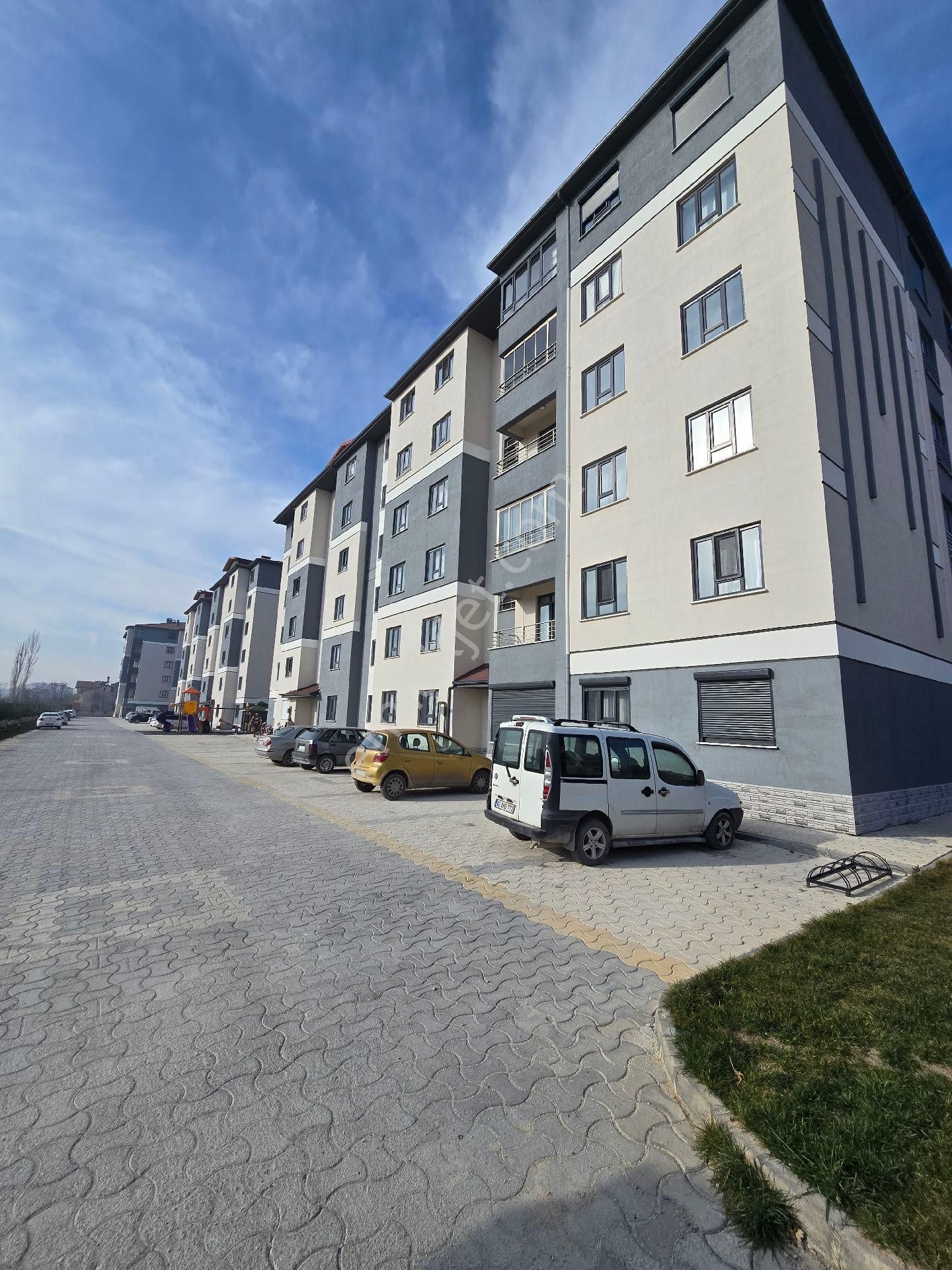 Karatay Karakulak Satılık Daire Karatay Kumköprü Mh Şehir Hastanesi Yakını Site İçi Arakat Lüx 3+1 Dairemiz Satılık