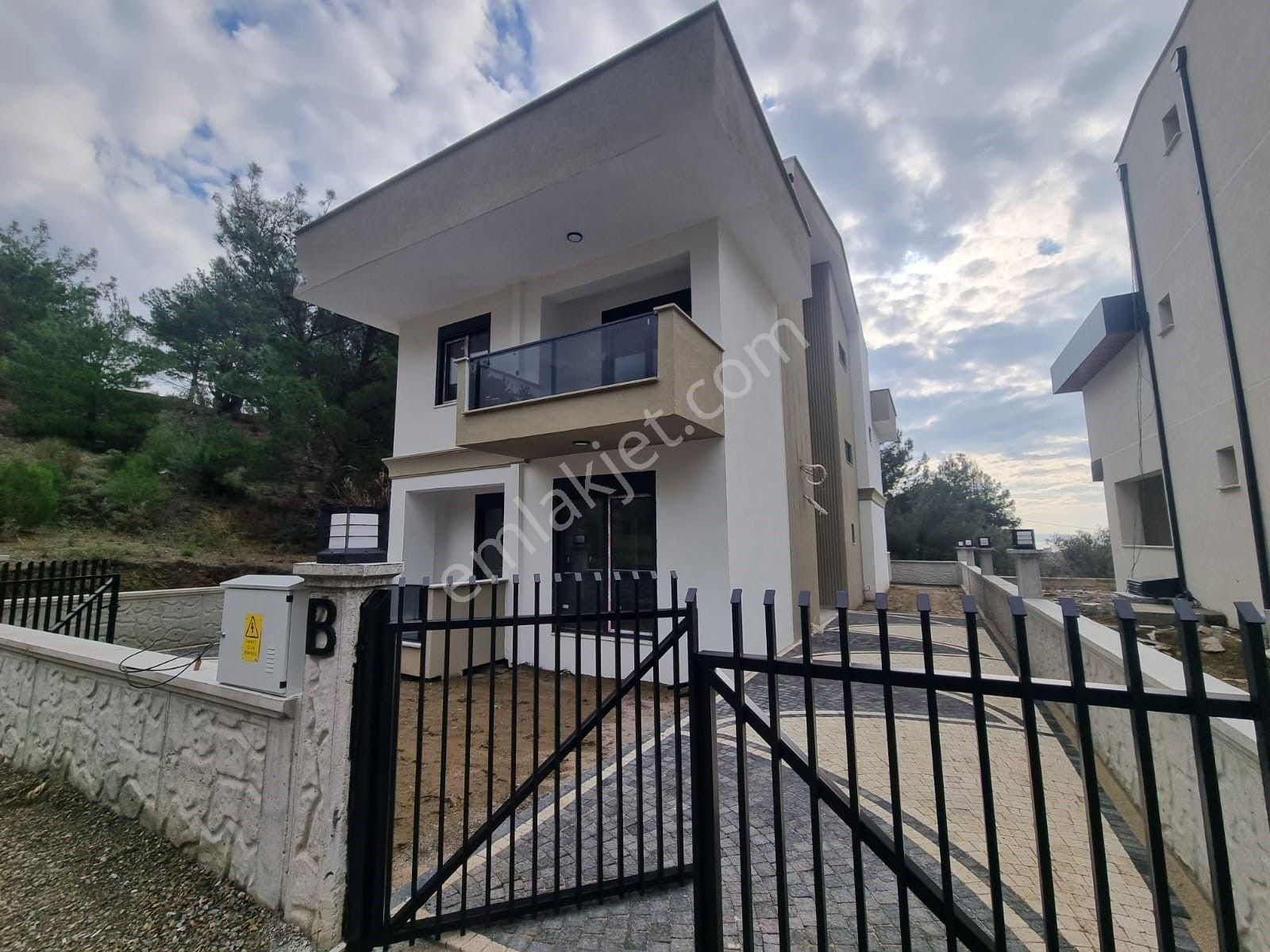 Edremit Güre Satılık Villa Irmaksudan Güre De Doğa Ve Deniz Manzaralı 3+1 Villa